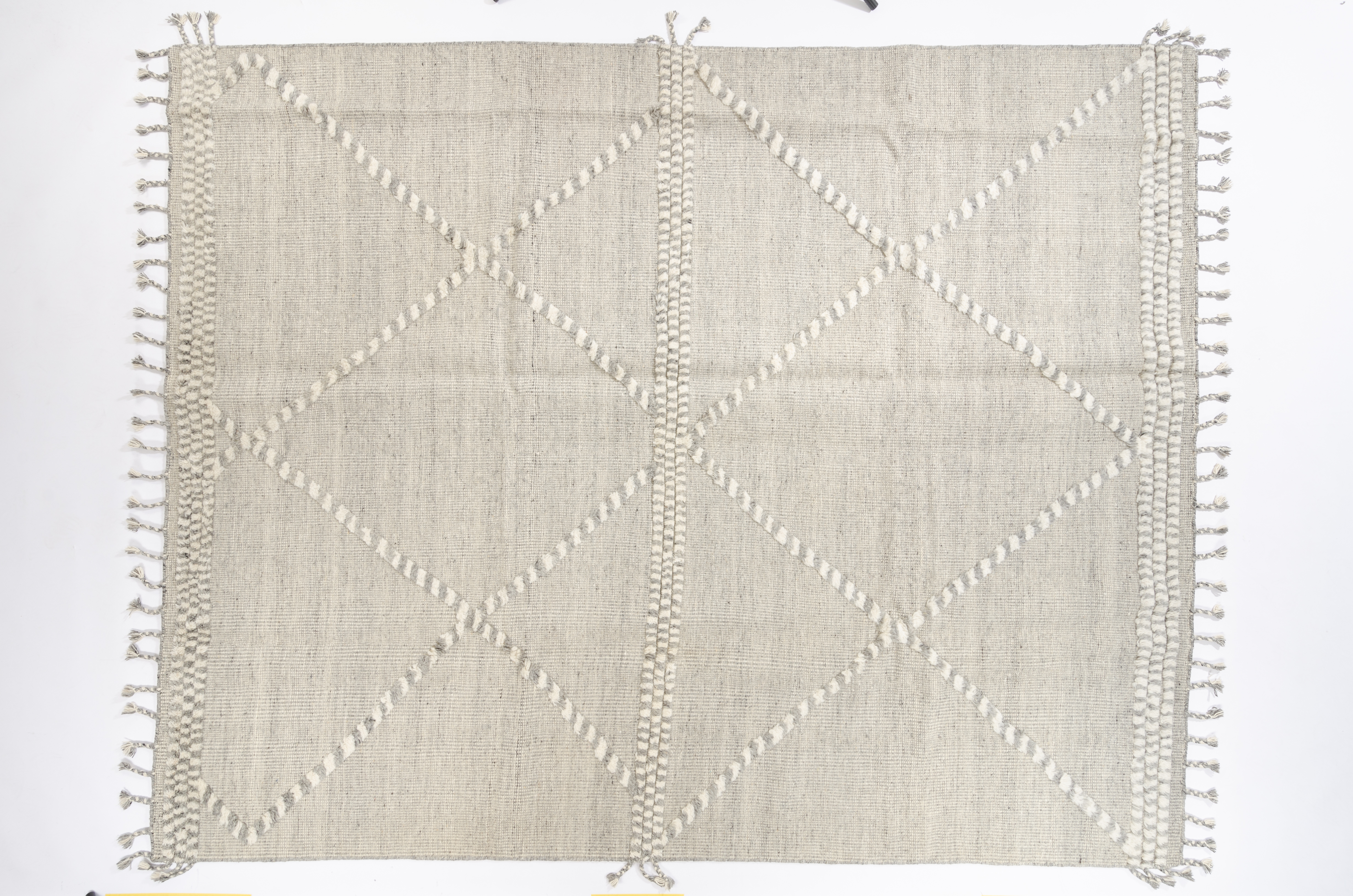 Webteppich Banu Negra/ Farbe: Beige / Masse (BxT) :246x308 cm