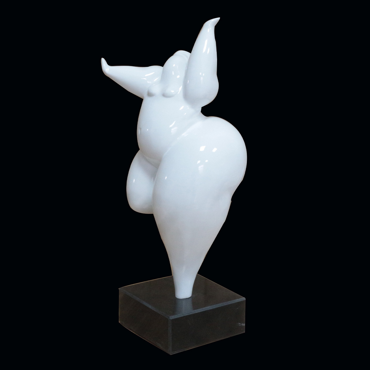 Skulptur-Happy Grace-image LAND