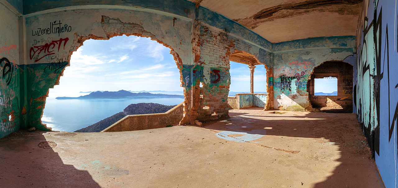 Canvas-Lost Place am Meer-image LAND