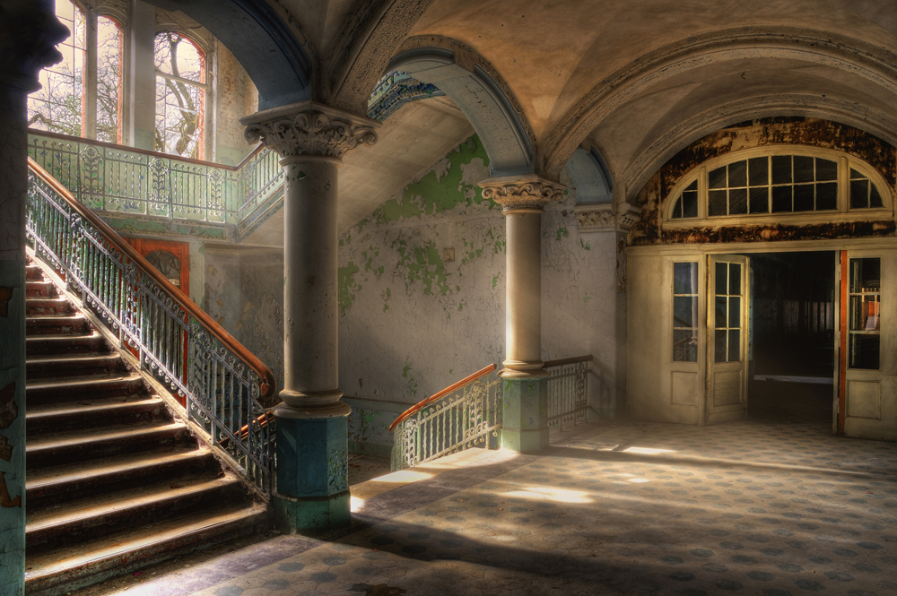 Alubild-Lost Place Treppenhaus 4-image LAND
