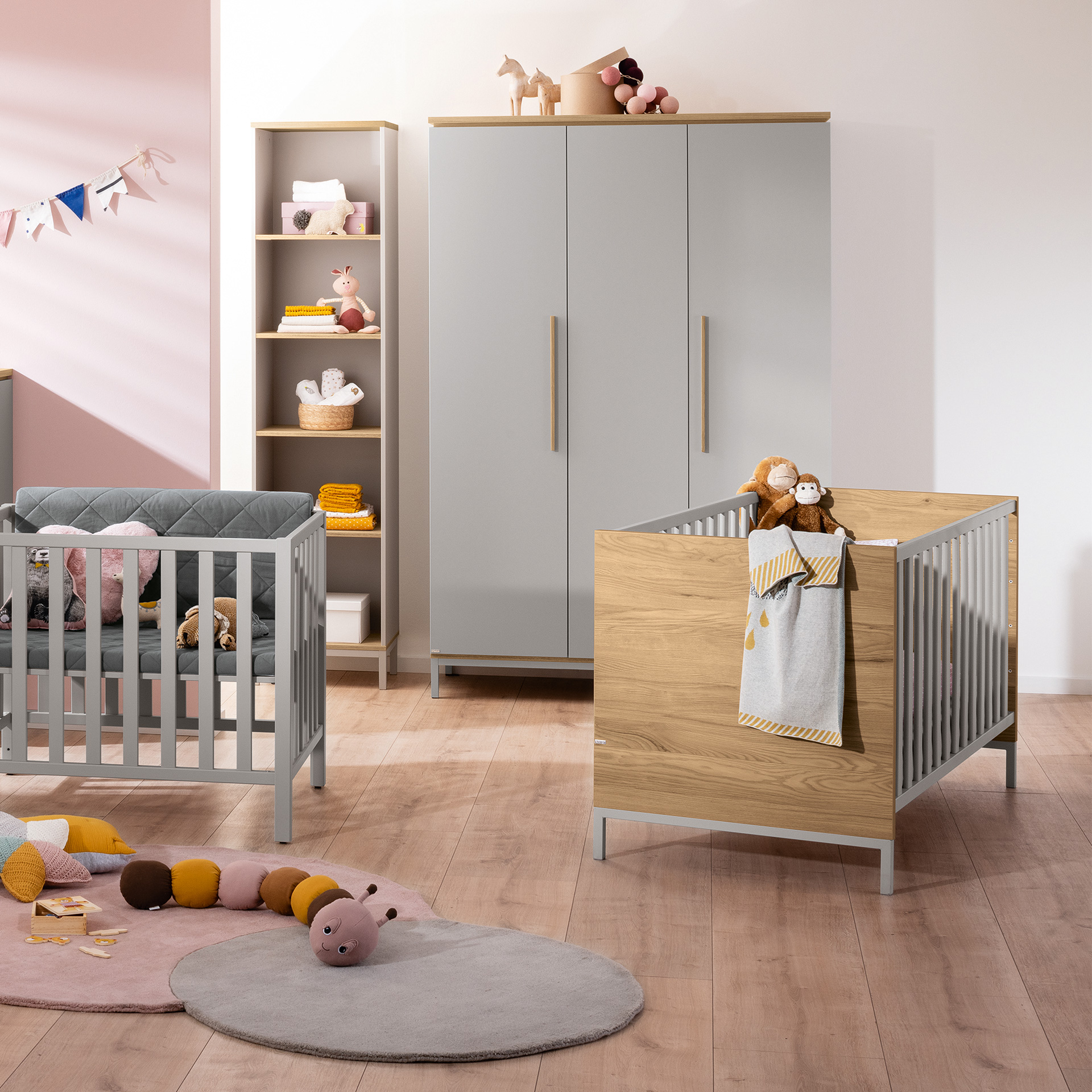 Kleiderschrank Benne 3T von Paidi / Farbe: Kieselgrau / Grösse: 135 x 56 cm