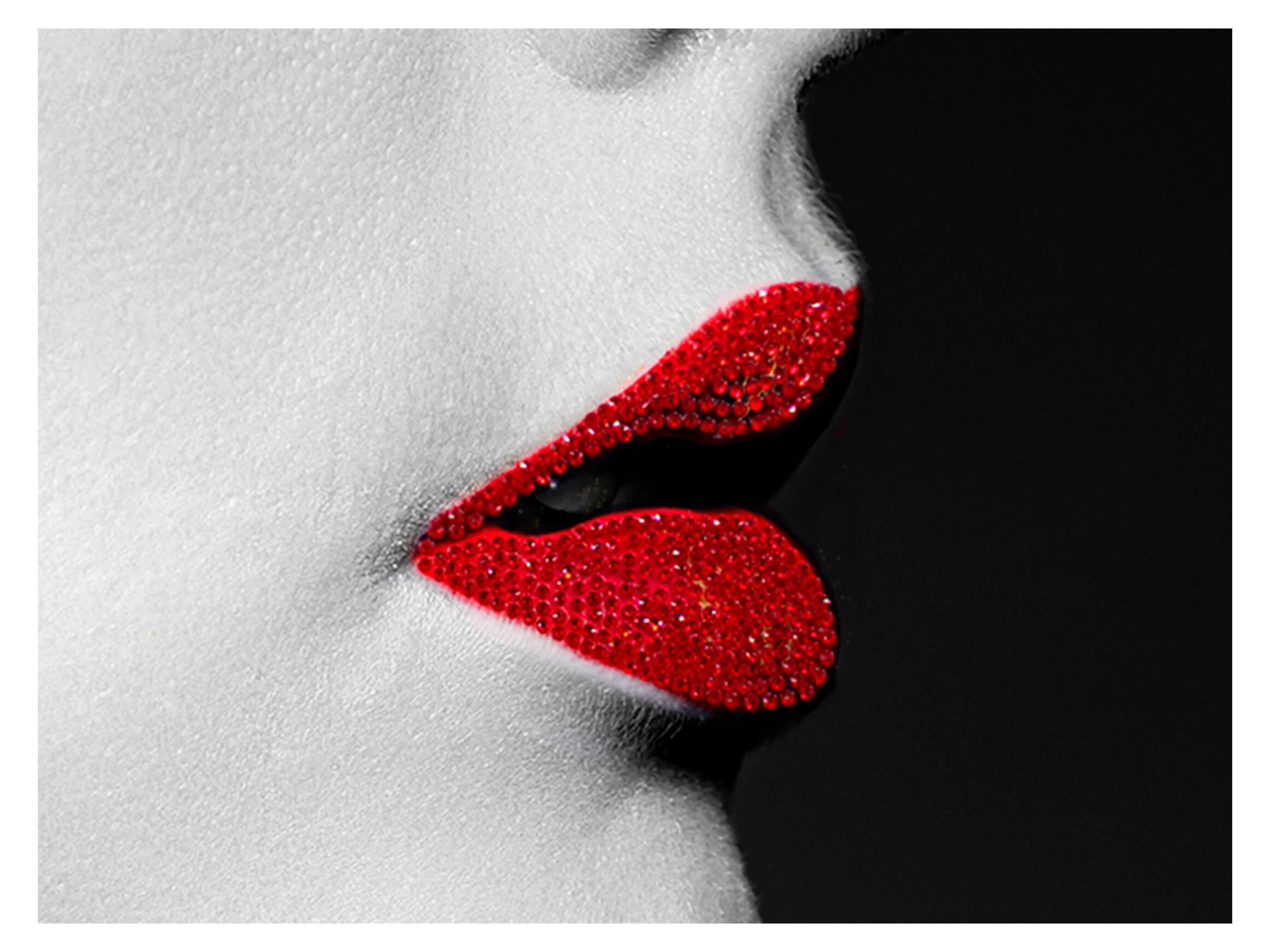 Digitaldruck auf Glas Frau mit Roter Ajour Mütze image LAND