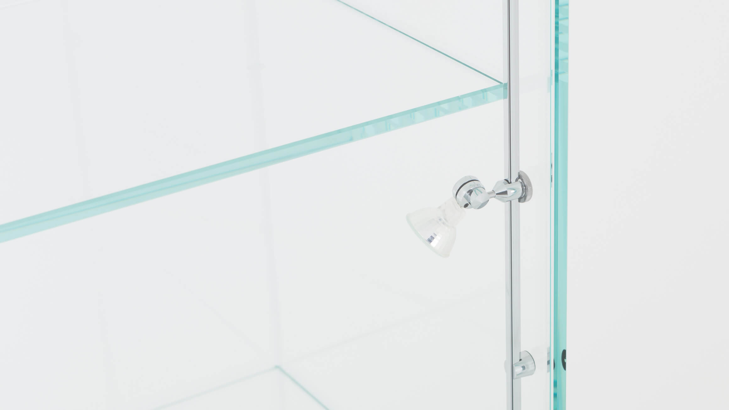 Vitrine Sorin, Glas Optiwhite, Beleuchtet, b 45 cm t 38 cm h 180 cm