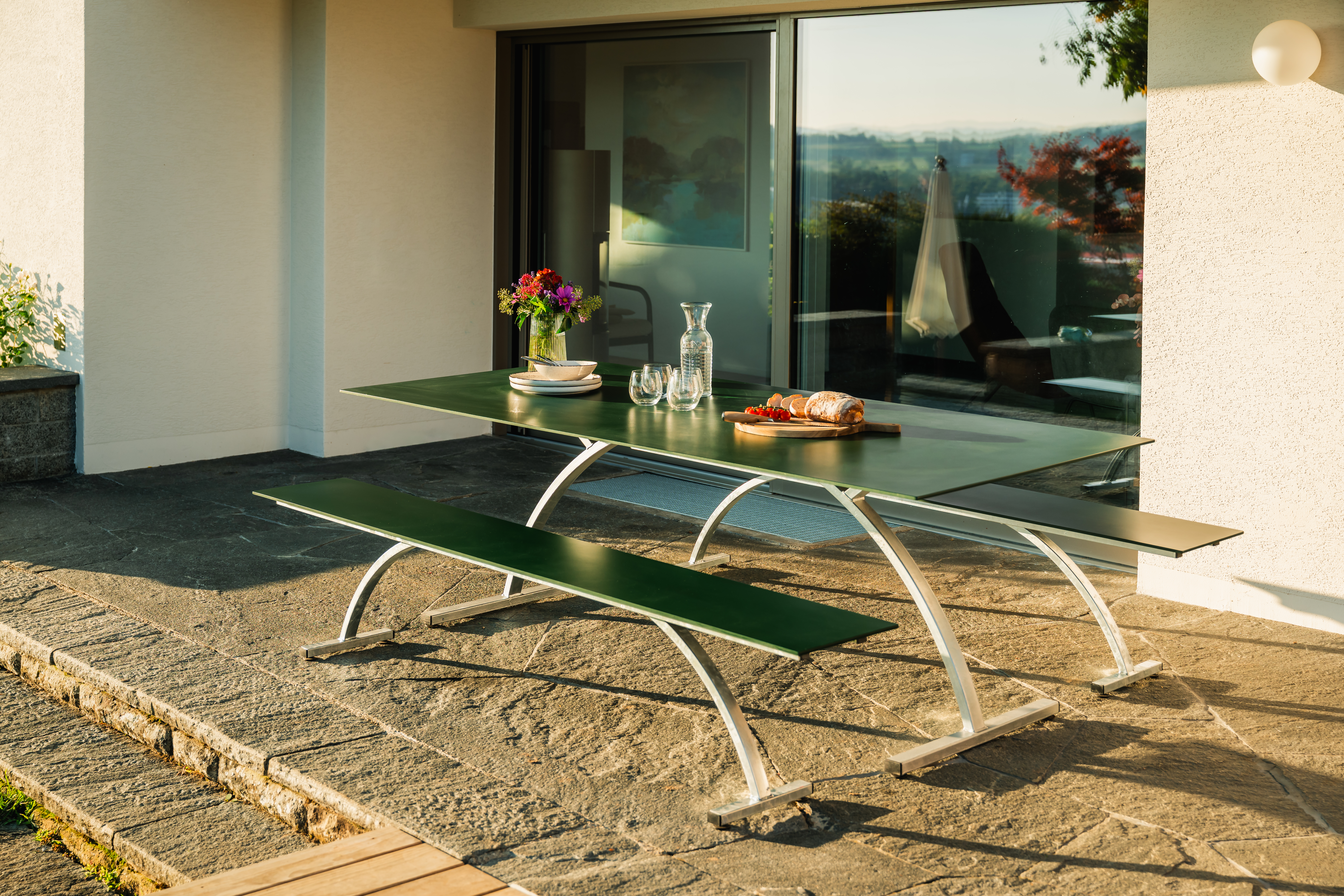 Gartentisch Bernadino von Schaffner / Farbe: Ahornrot / Grösse: 220 x 100 cm