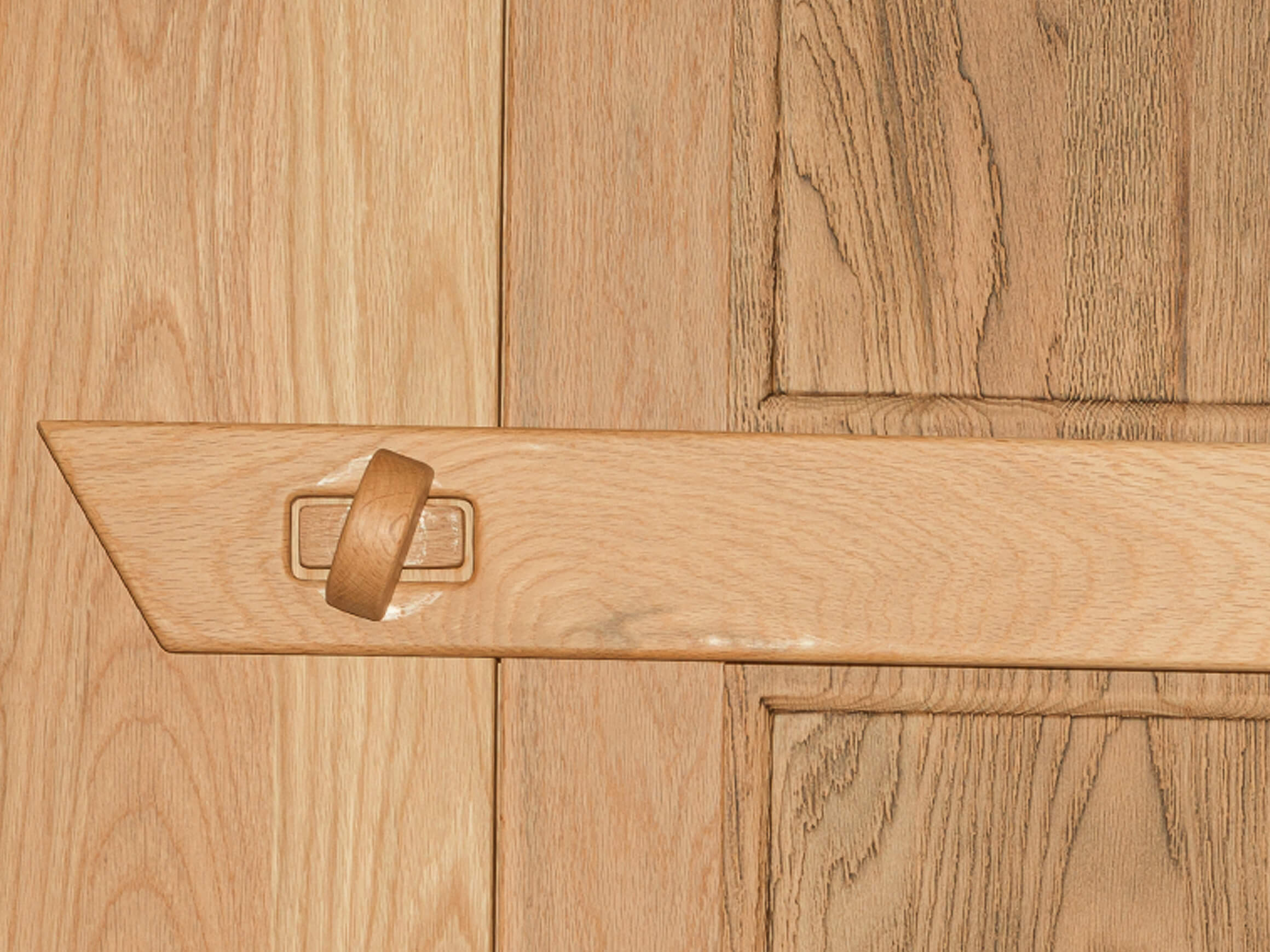 Schrank Largo Sprenger / Farbe: Sumpfeiche