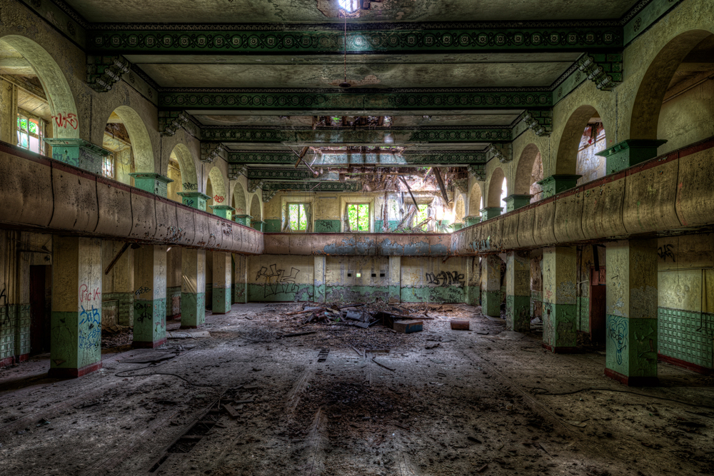 Alubild-Lost Place Halle 2-image LAND