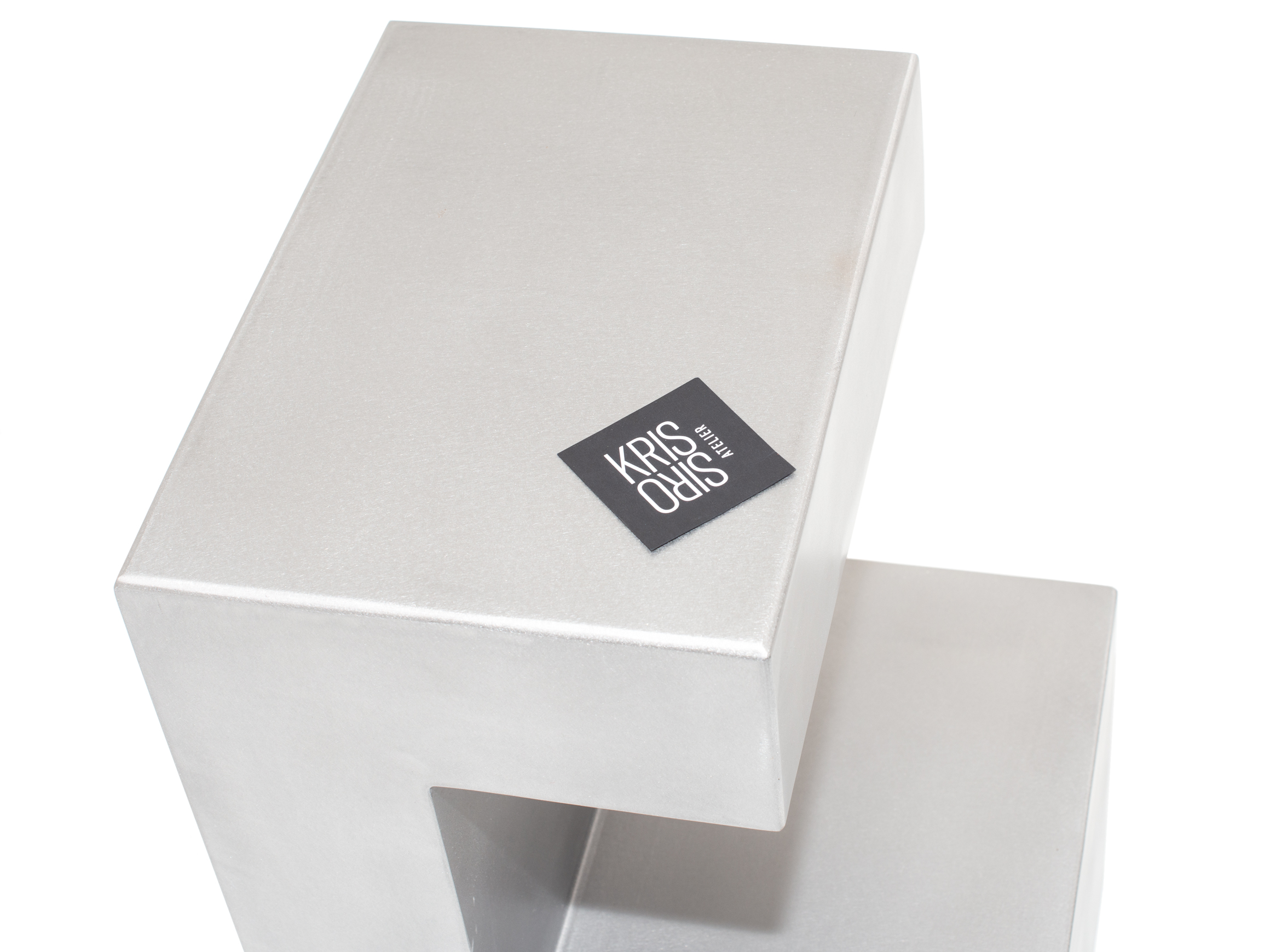 Nachttisch Cube UrbanDesign & SiroKris / Grösse: 35 x 25 cm