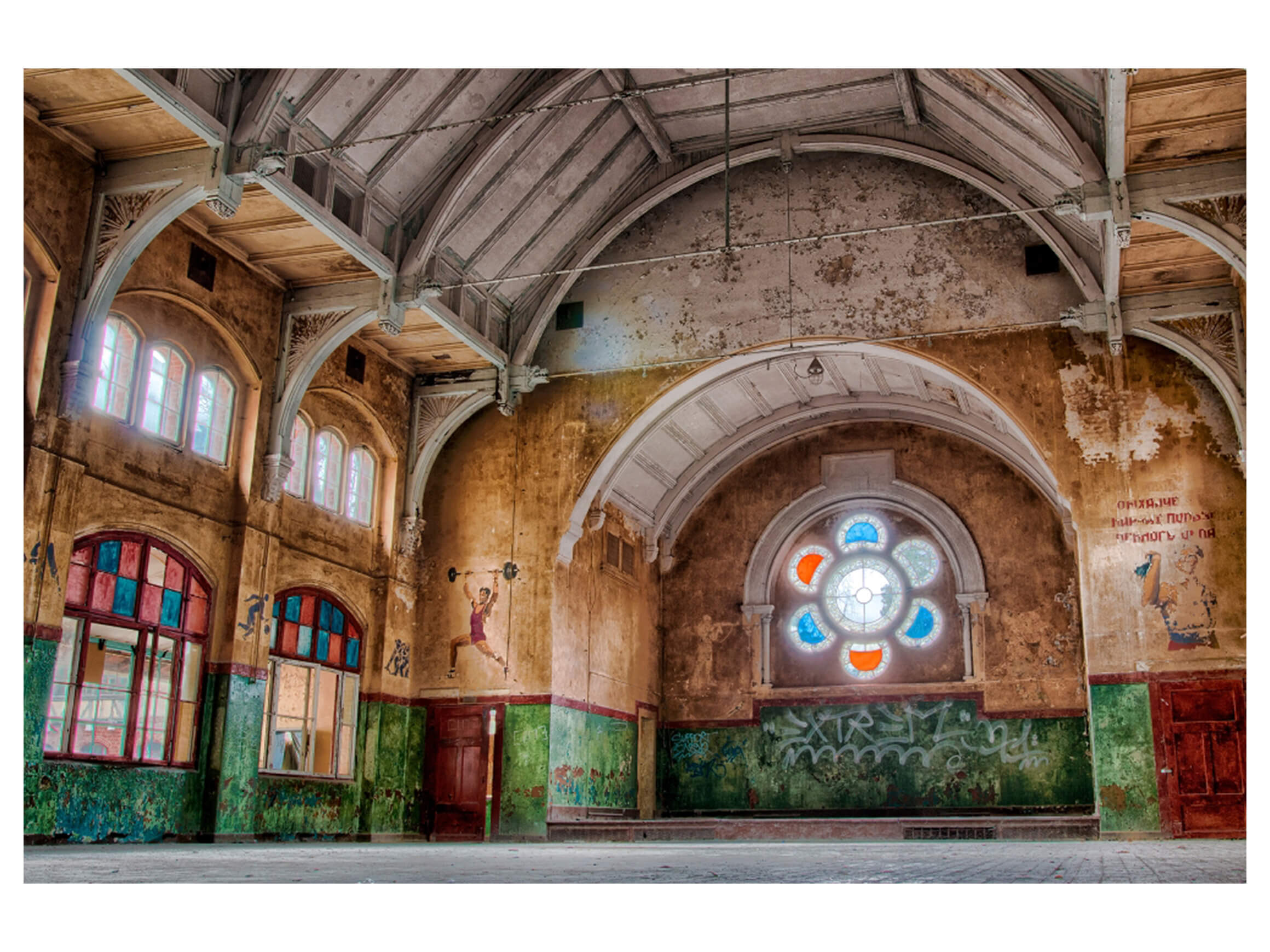 Digitaldruck auf Acrylglas Lost Place Halle 1 image LAND / Grösse: 120 x 80 cm