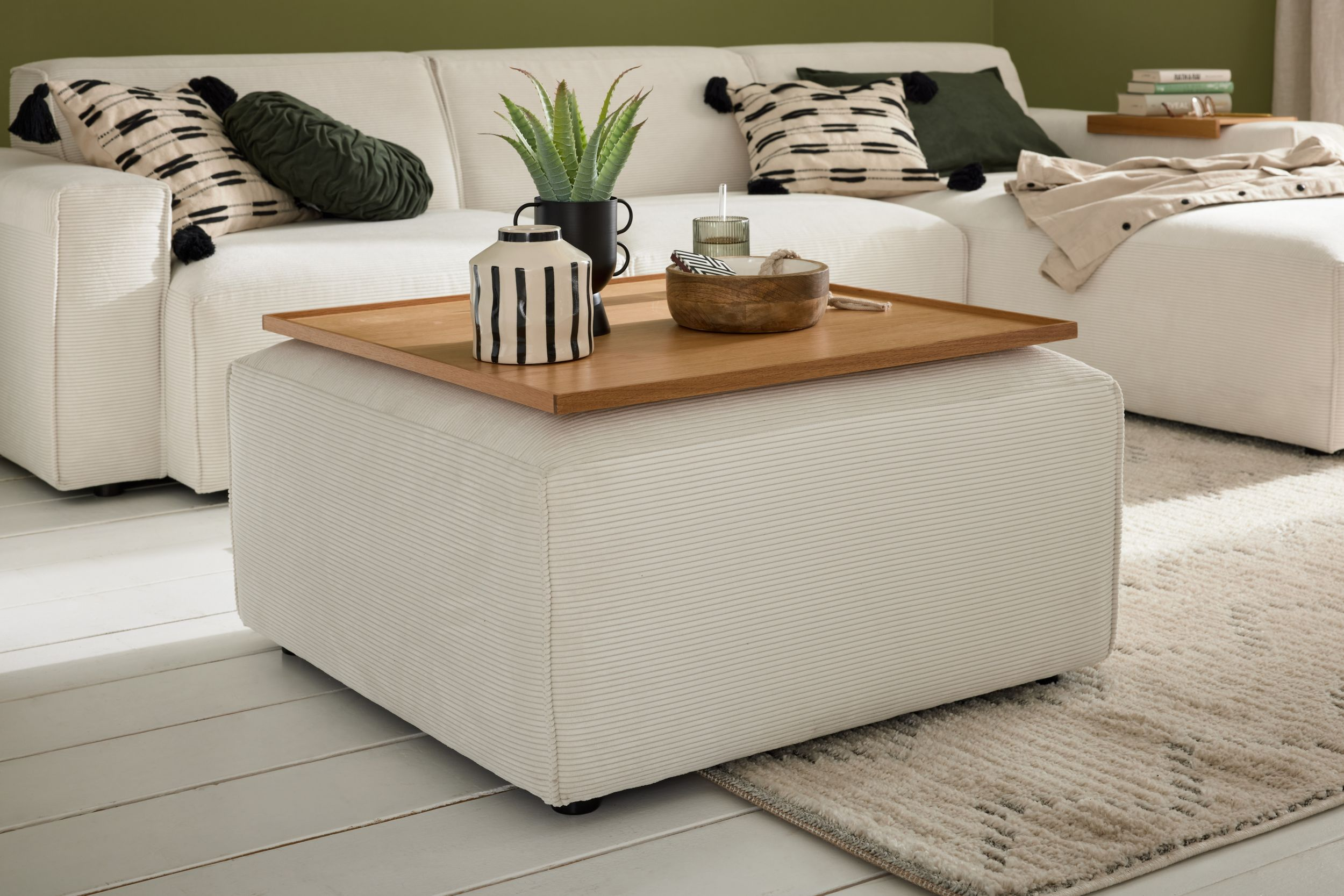 Hocker No. 4100 Candy