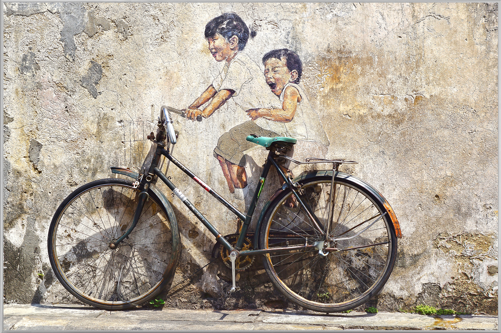 Bild mit Rahmen-Street Art mit Fahrrad-image LAND