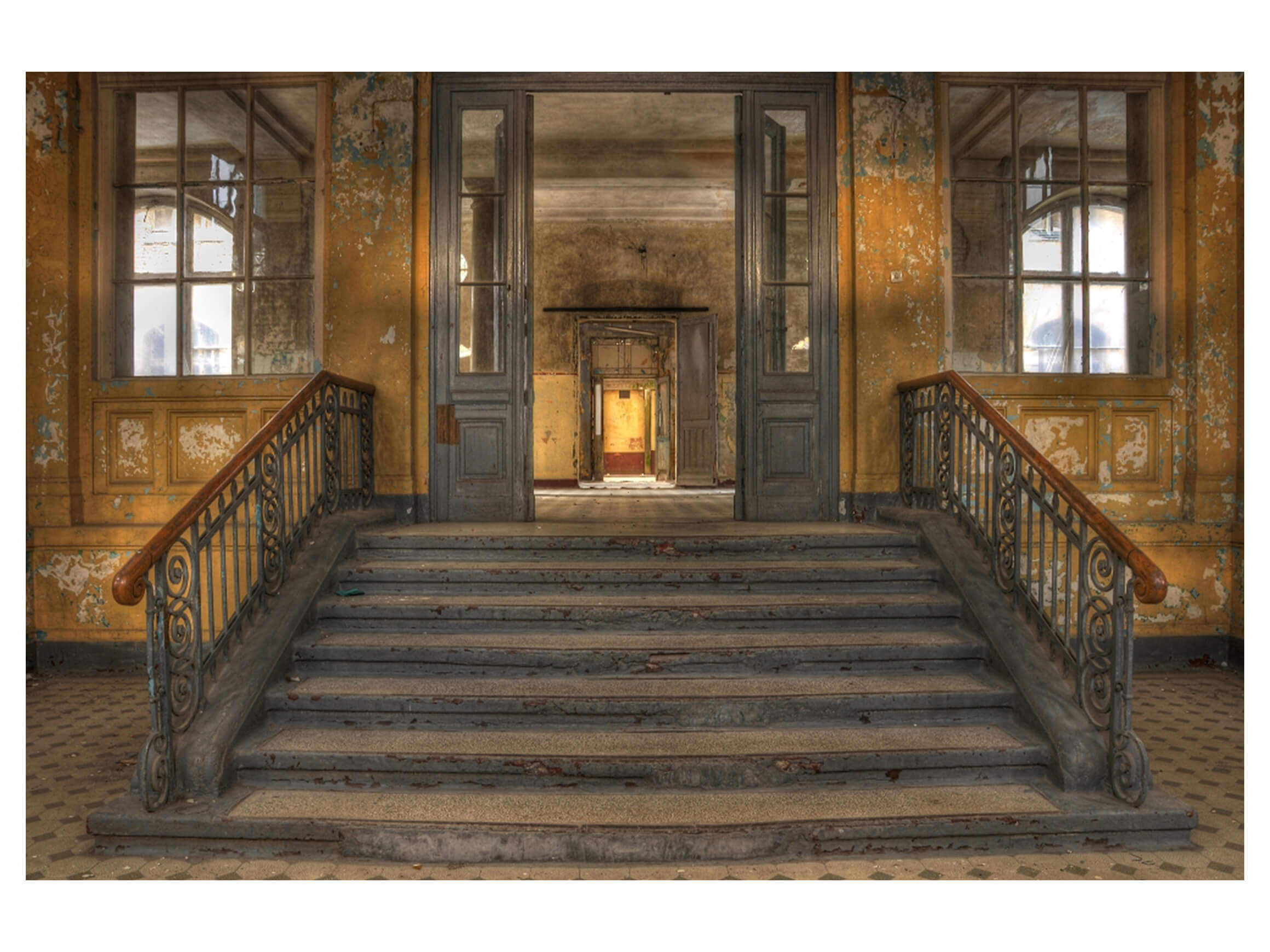 Digitaldruck auf Acrylglas Lost Place Treppe 3 image LAND / Grösse: 120 x 80 cm