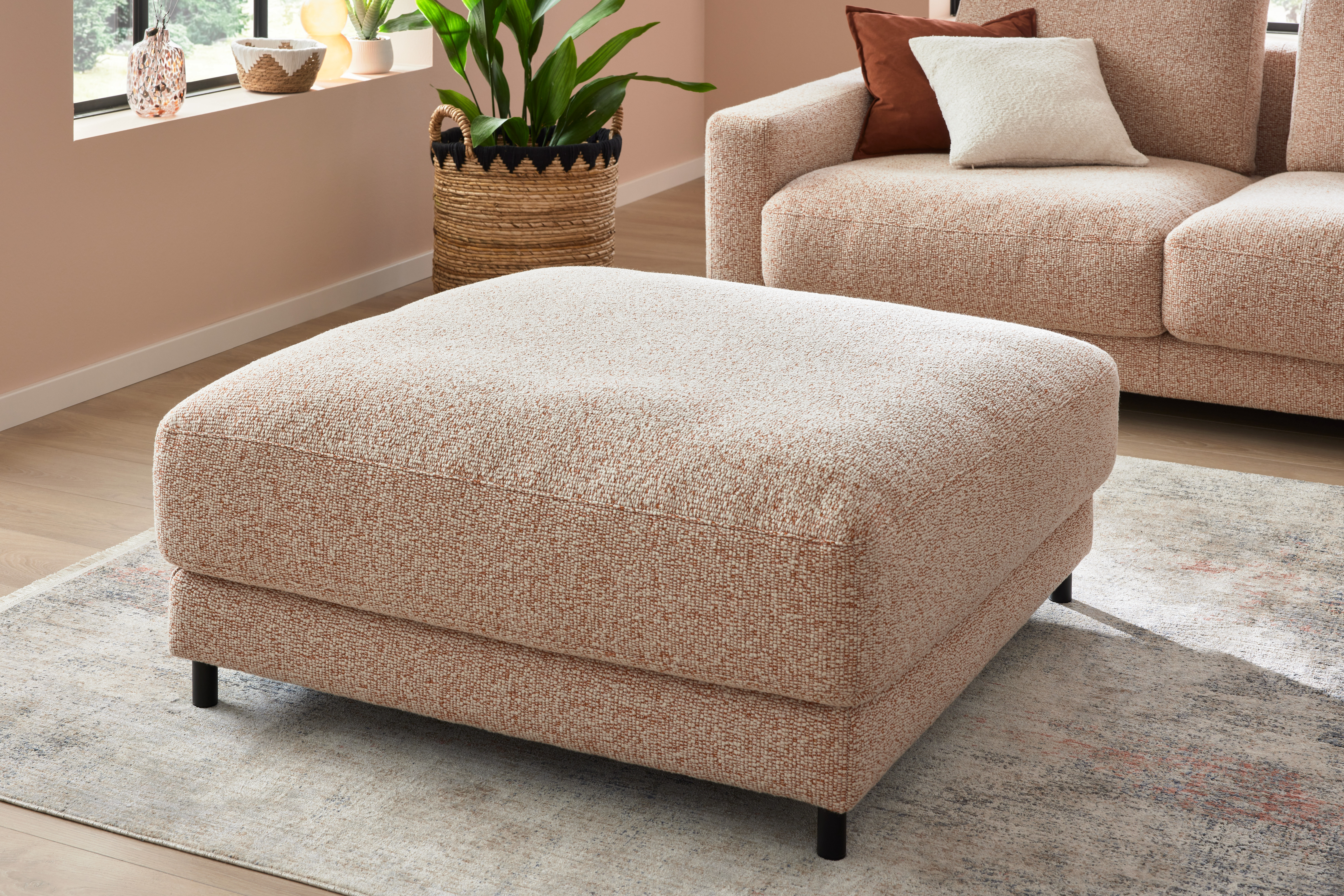 Hocker No. 4103 von Roomio / Farbe: Rost / Grösse: 100 x 100 cm