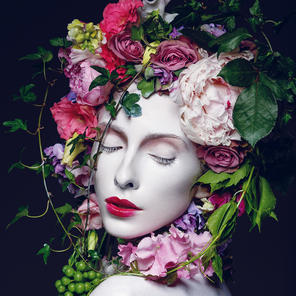 Alubild-Hübsche Frau mit Blumen-image LAND