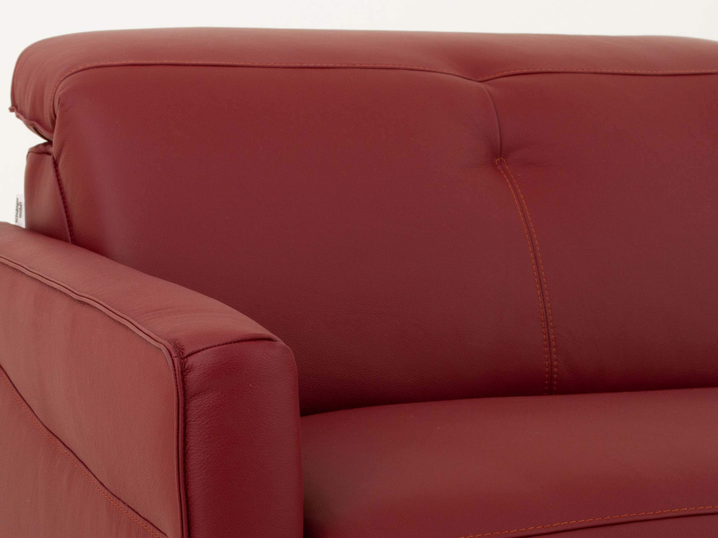 Sofa Tolaya B: 240 cm Rom/ Farbe: Passion / Masse (BxT) :240,00x103,00 cm