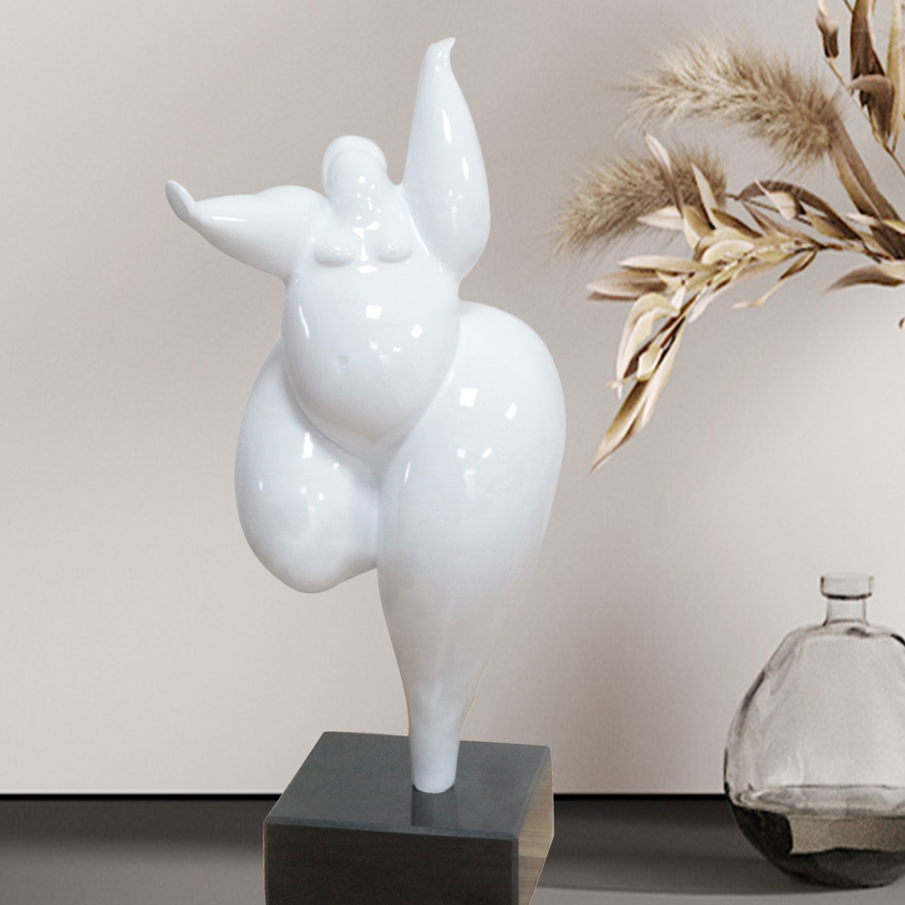 Skulptur-Happy Grace-image LAND