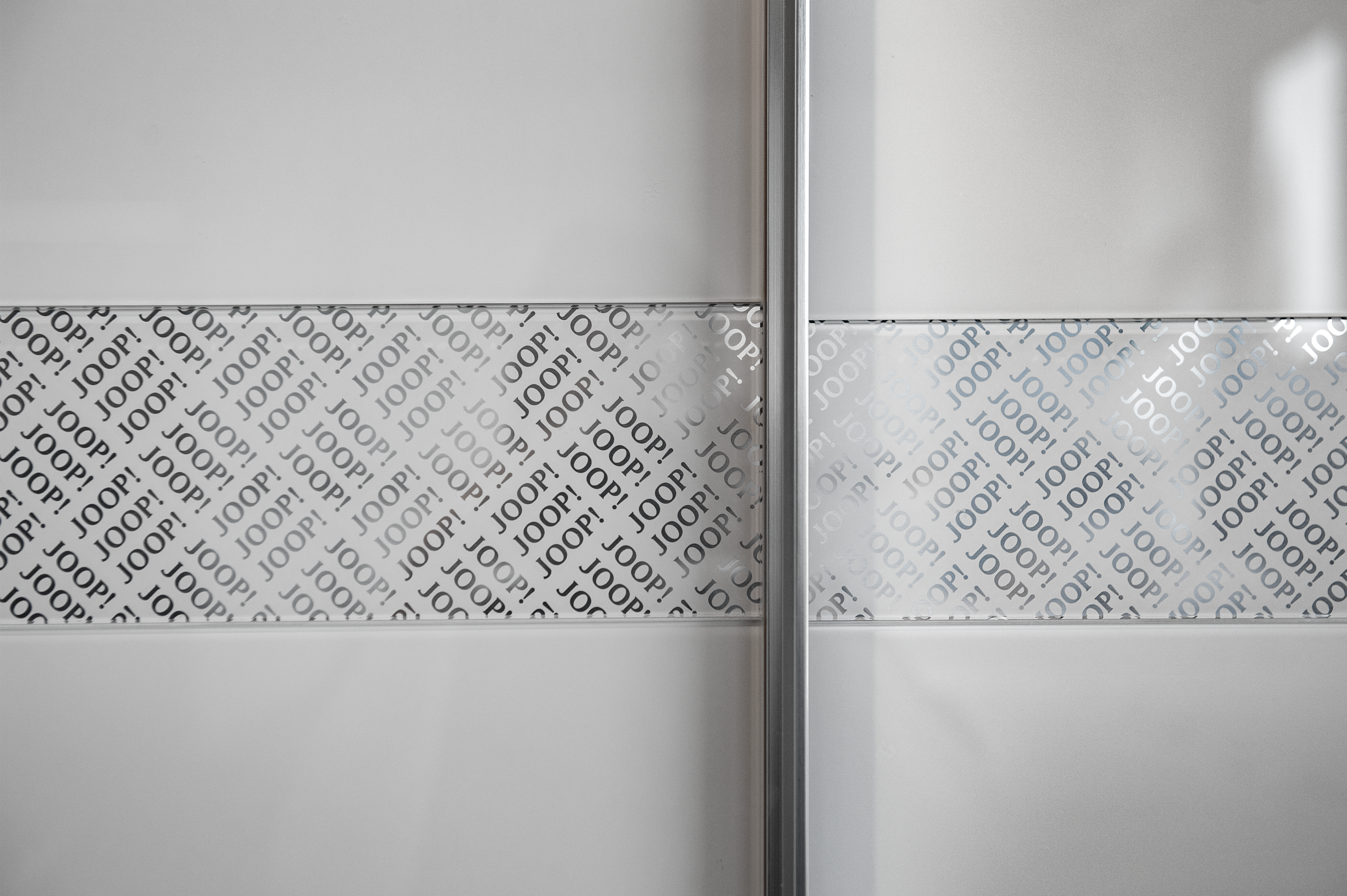 Schwebetürenschrank Gloss von JOOP / Farbe: Sand