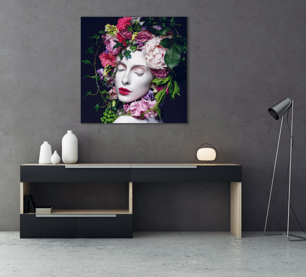 Alubild-Hübsche Frau mit Blumen-image LAND