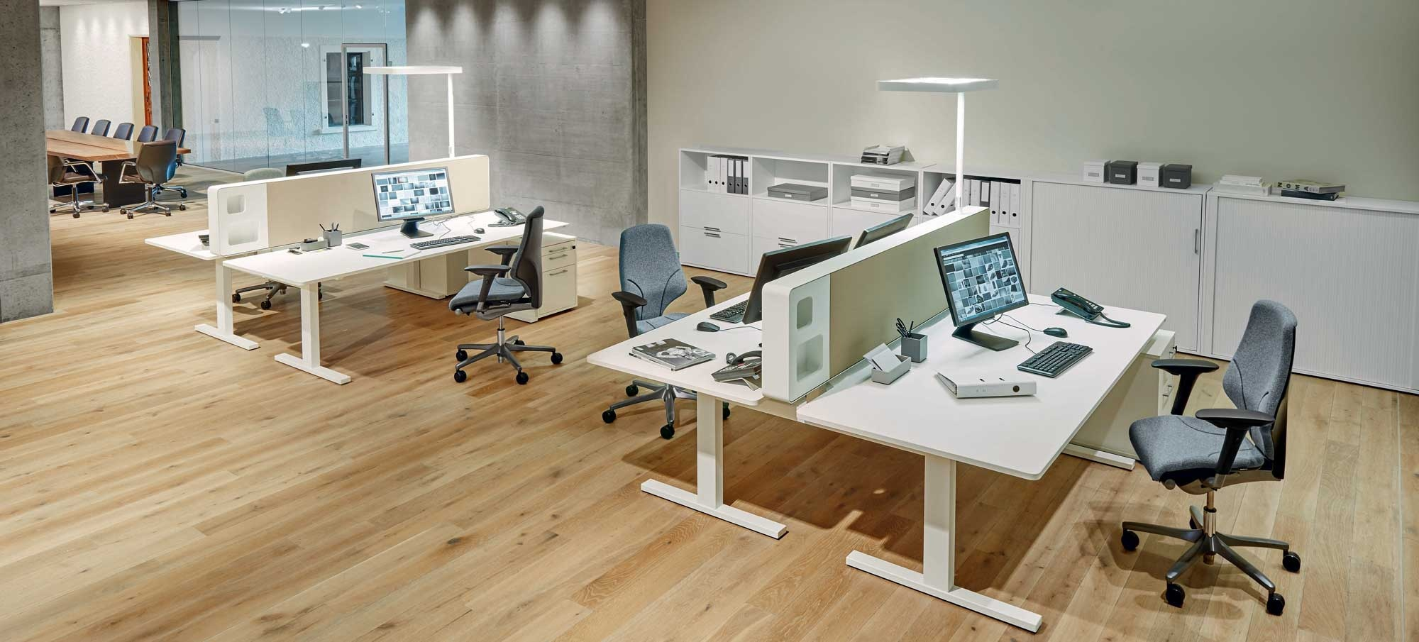 Bürostuhl G64, Stoff Schwarz, Alufüsse, Rollen, b 66 cm h 91-111 cm