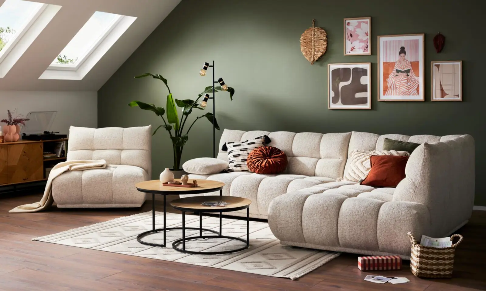 Swivel armchair No. 4140 by Roomio