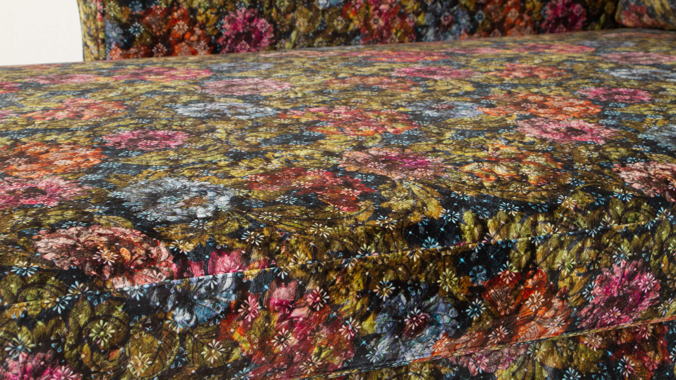 Bettsofa Estoril Nehl/ Farbe: Fantasy / Masse (BxT) :122x220 cm