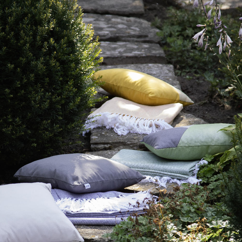 Plaid Sand Hartman garden furniture / Colour: Sand
