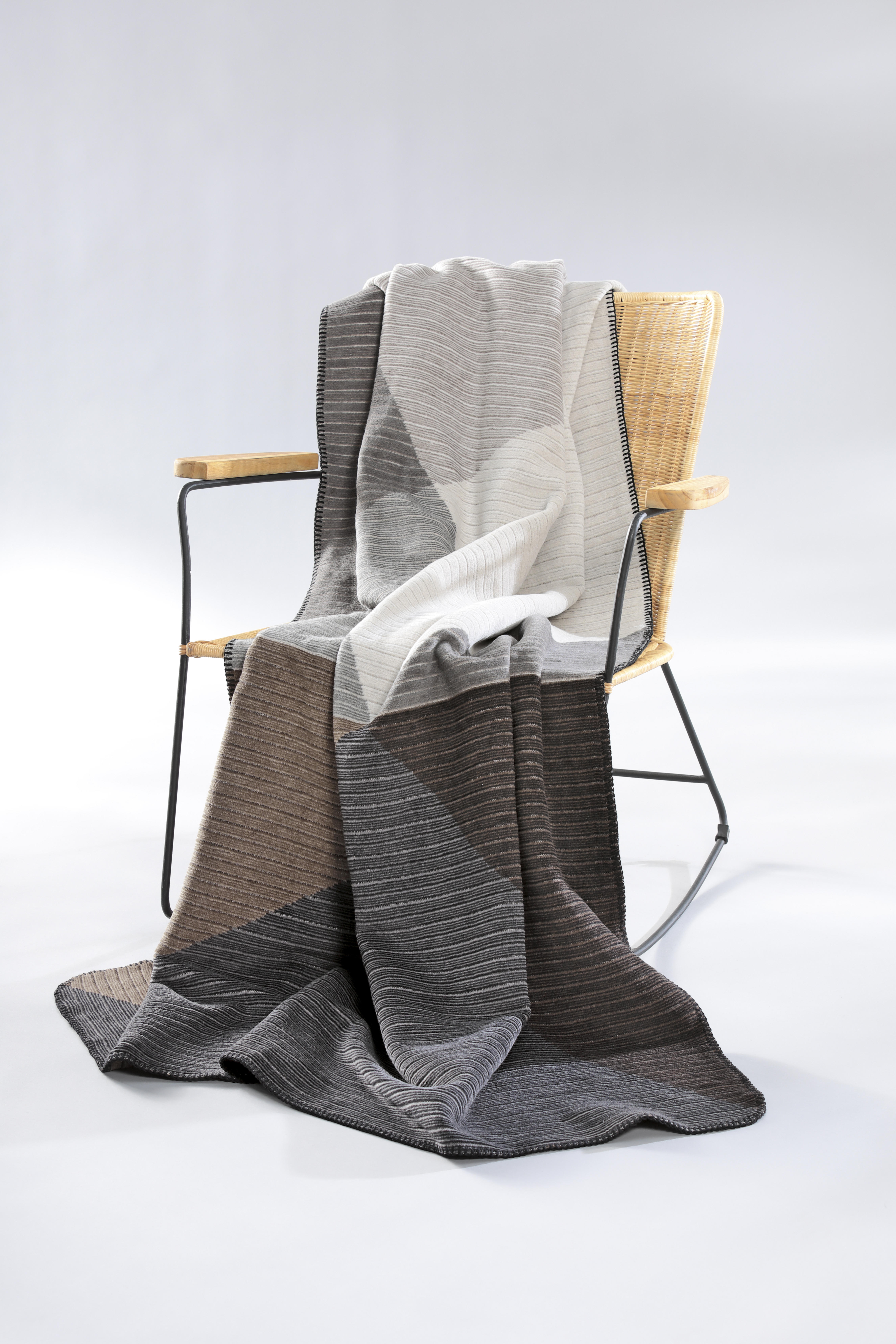 Plaid Orion Feel Graphic Grau Biederlack / Grösse: 150 x 200 cm