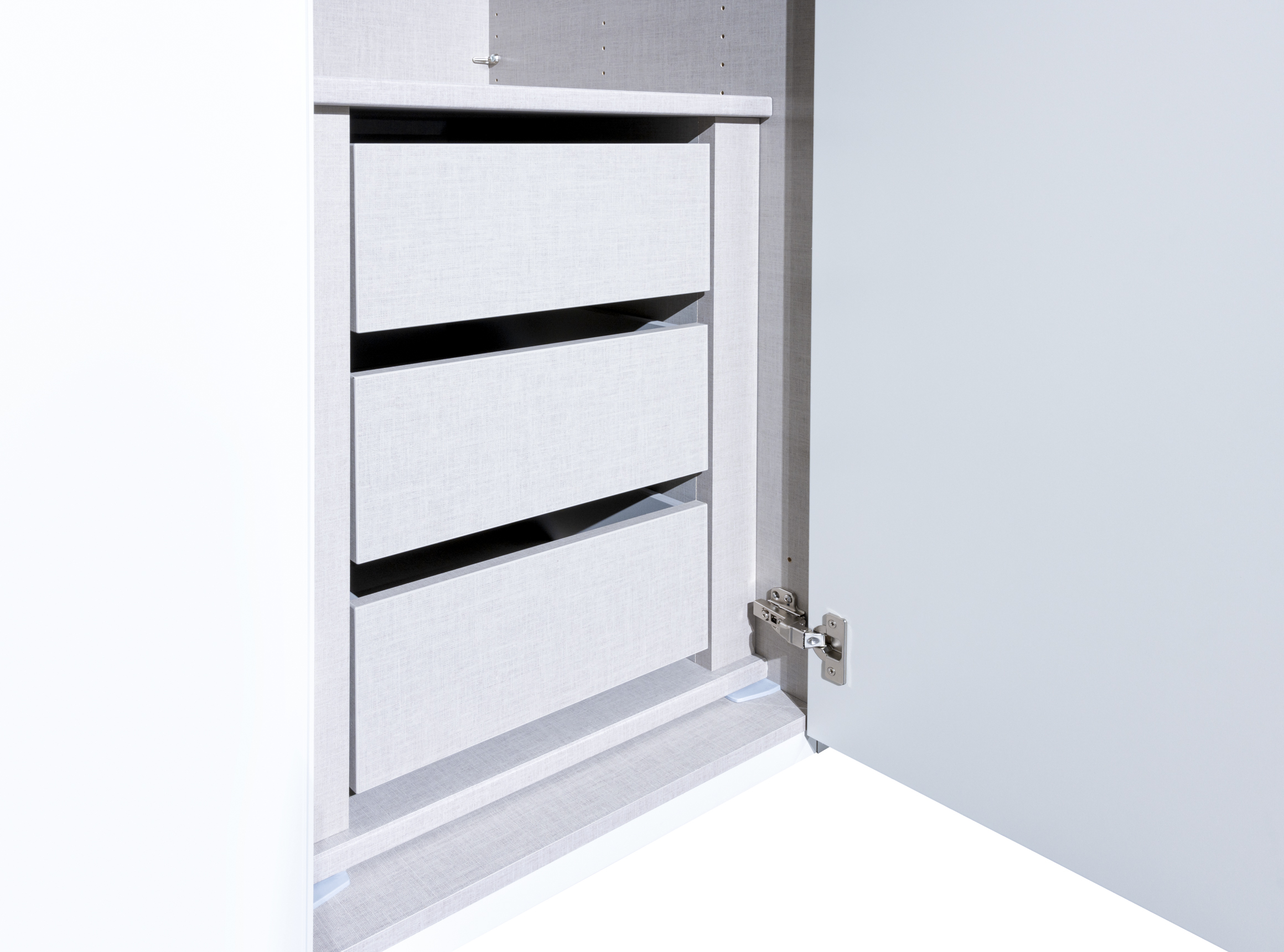 Drehtürenschrank Scalea Möbelwerke / Farbe: Champagner / Grösse: 300 x 59 cm