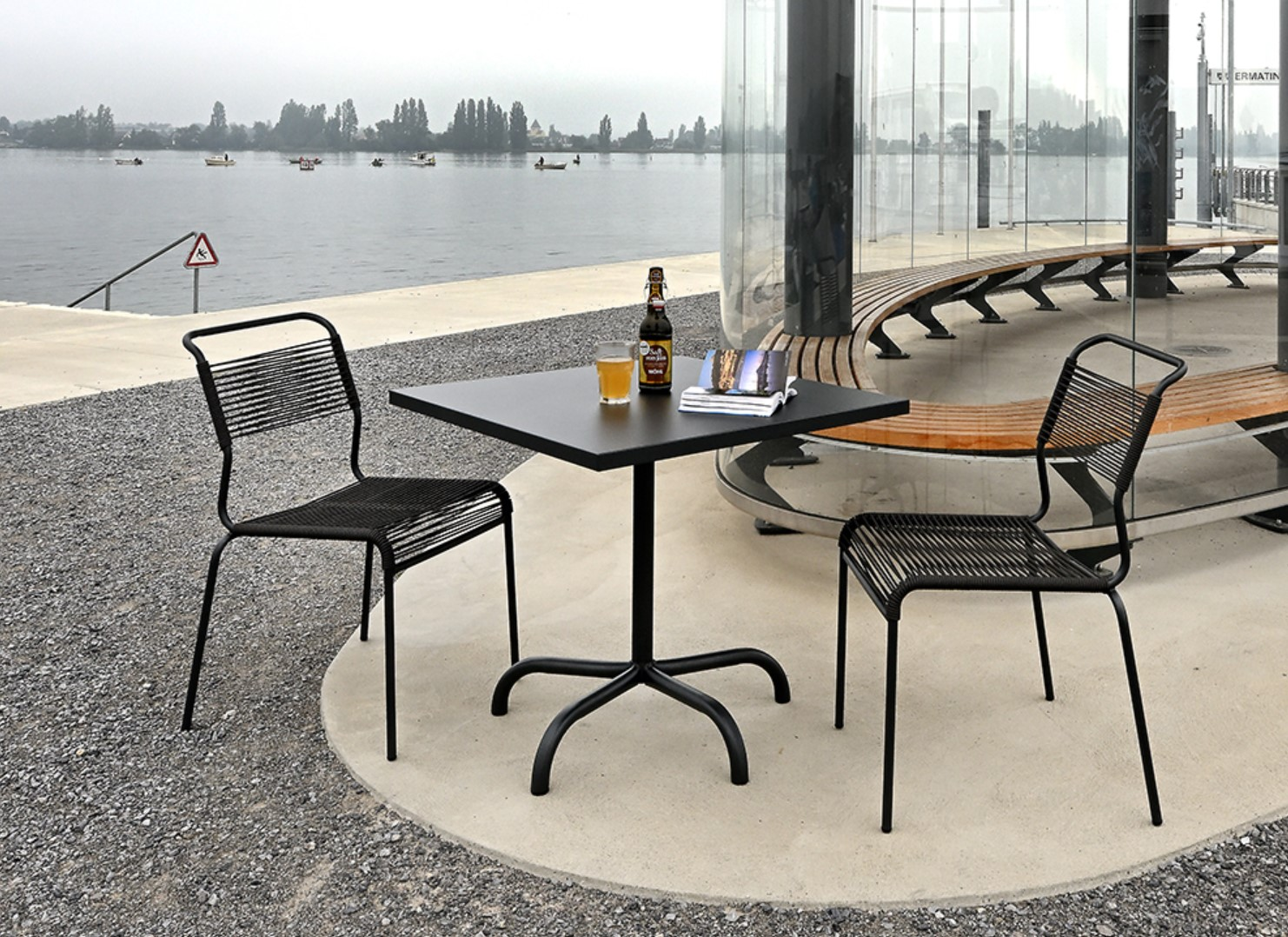 Spaghetti-Stuhl Säntis Schaffner / Farbe: