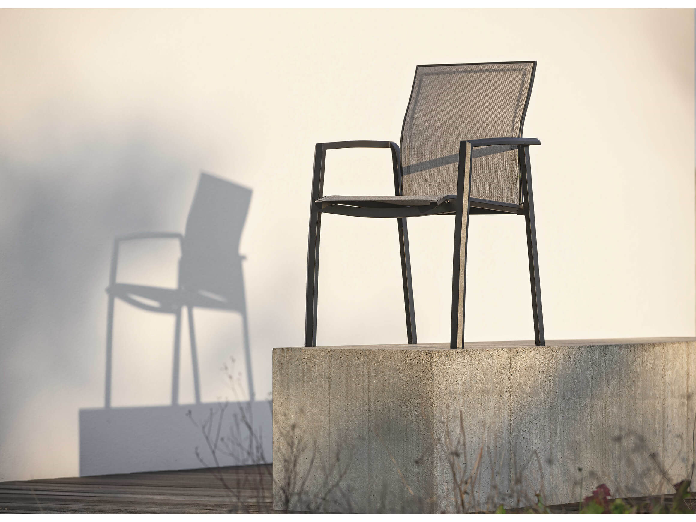 Stapelsessel Kari Stern / Farbe: Grau / Bezugsmaterial: Textilen