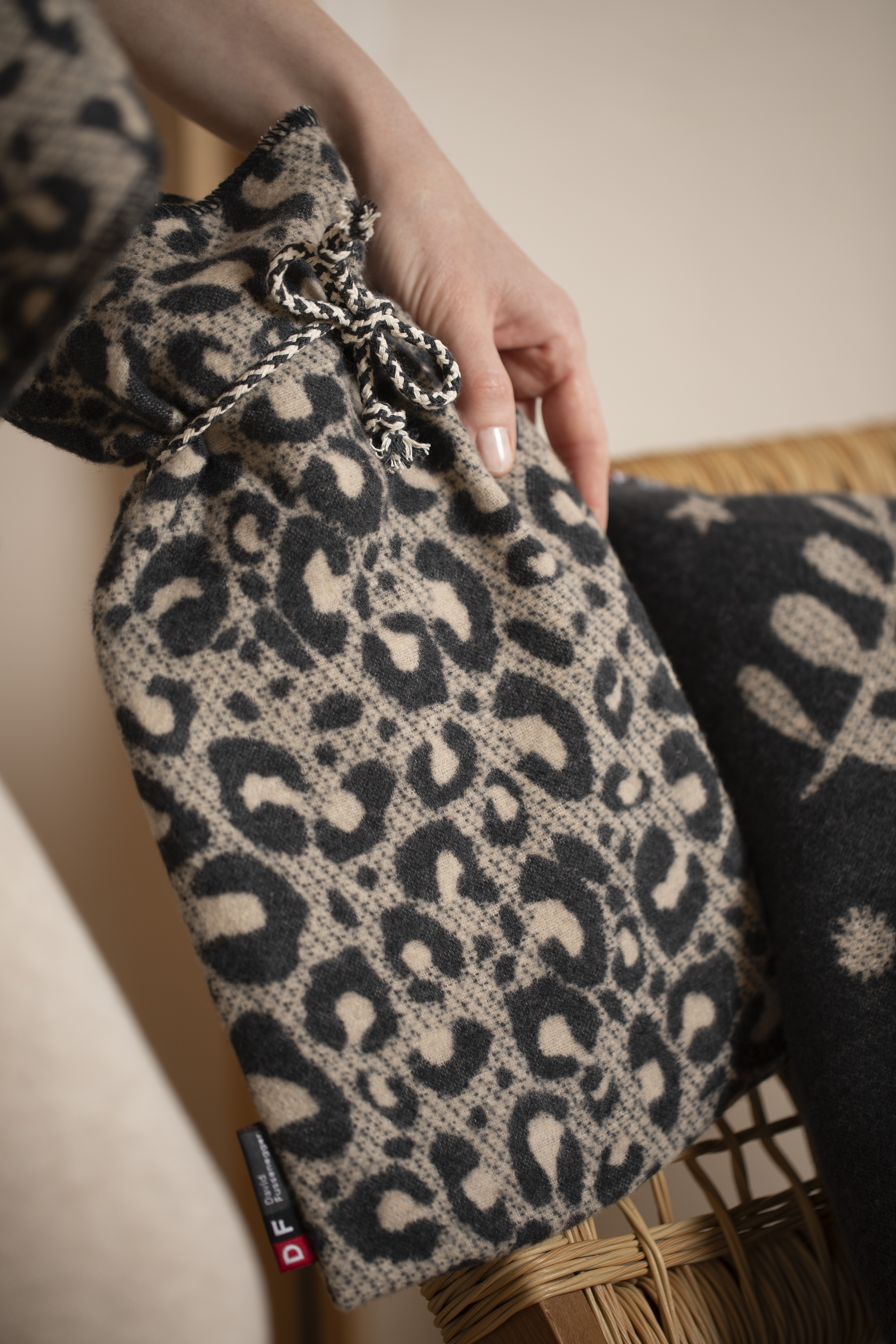 Wärmeflasche Silvretta Leo Anthrazit B: 21 cm Sander AG