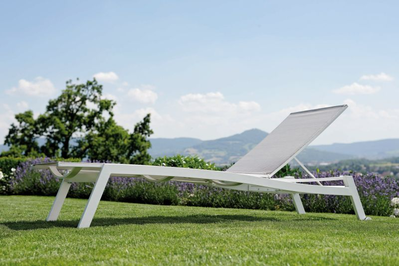 Alberta Stern Castor Lounger