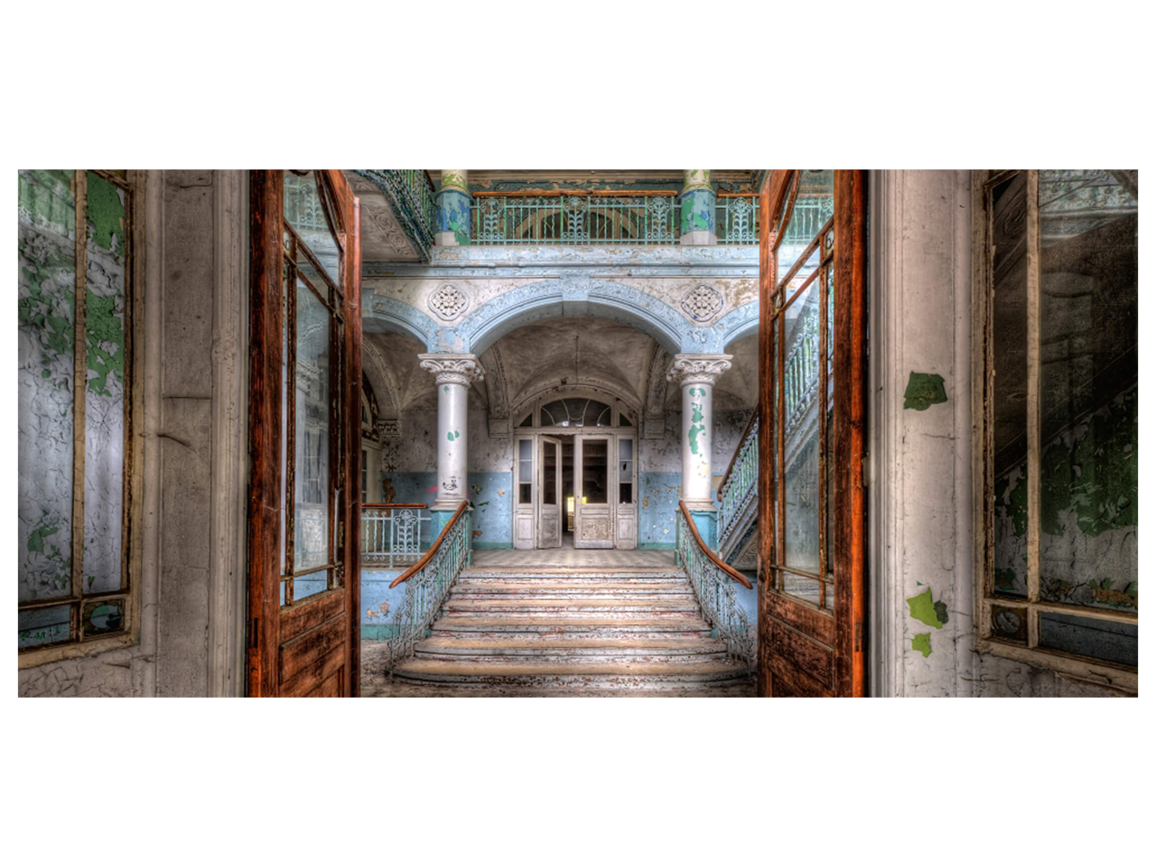 Digitaldruck auf Glas Lost Place Treppe 2 image LAND