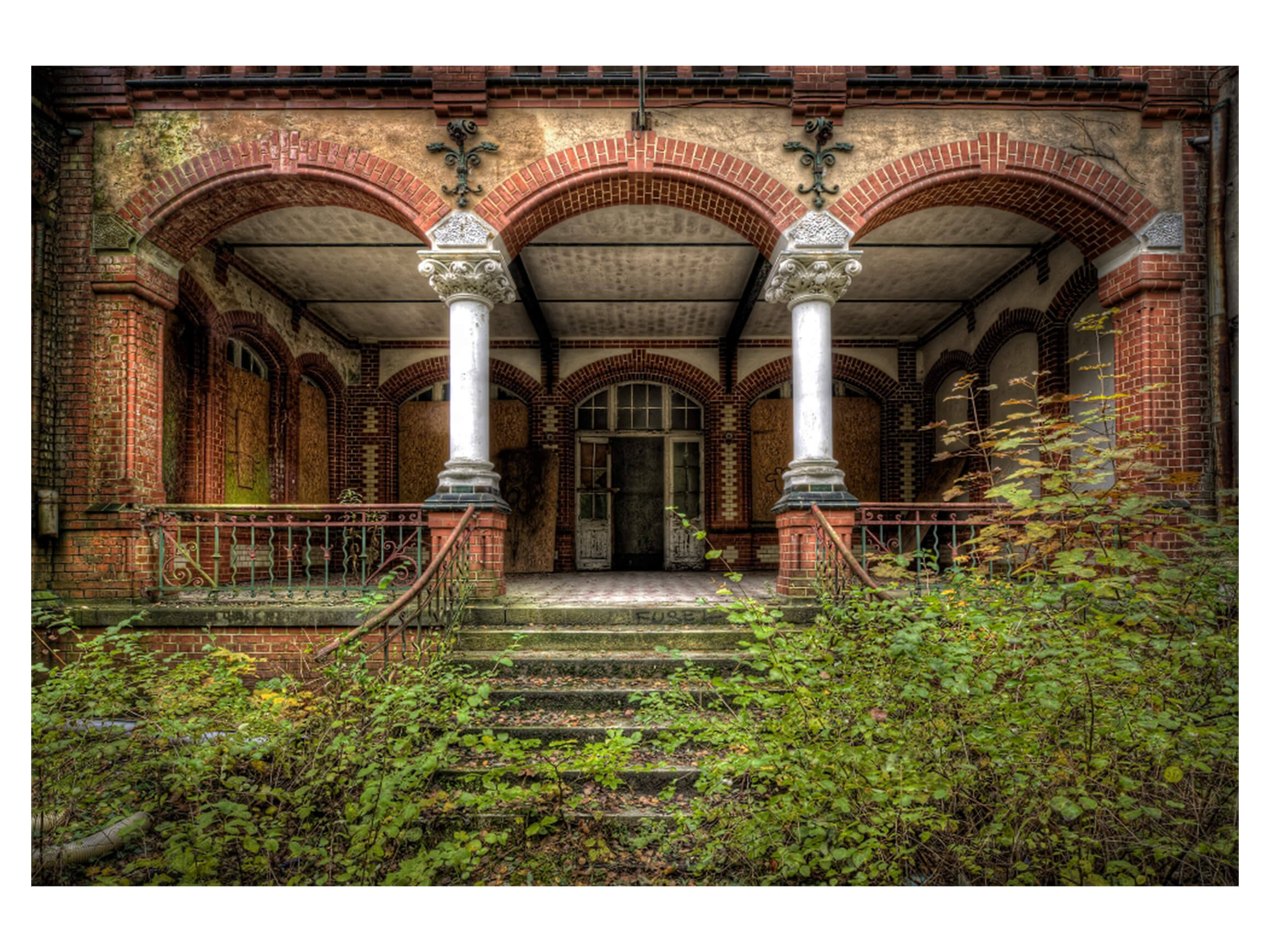 Digitaldruck auf Acrylglas Lost Place image LAND / Grösse: 140 x 66 cm