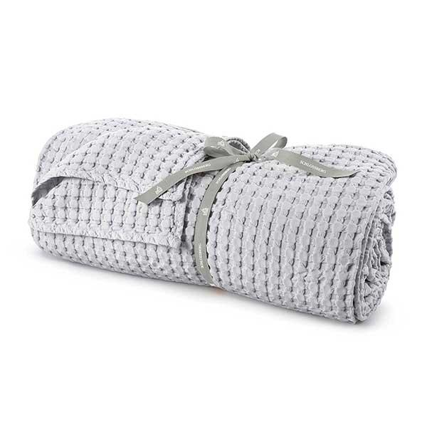 Plaid Stay 180x250 cm Schlossberg / Farbe: Spring