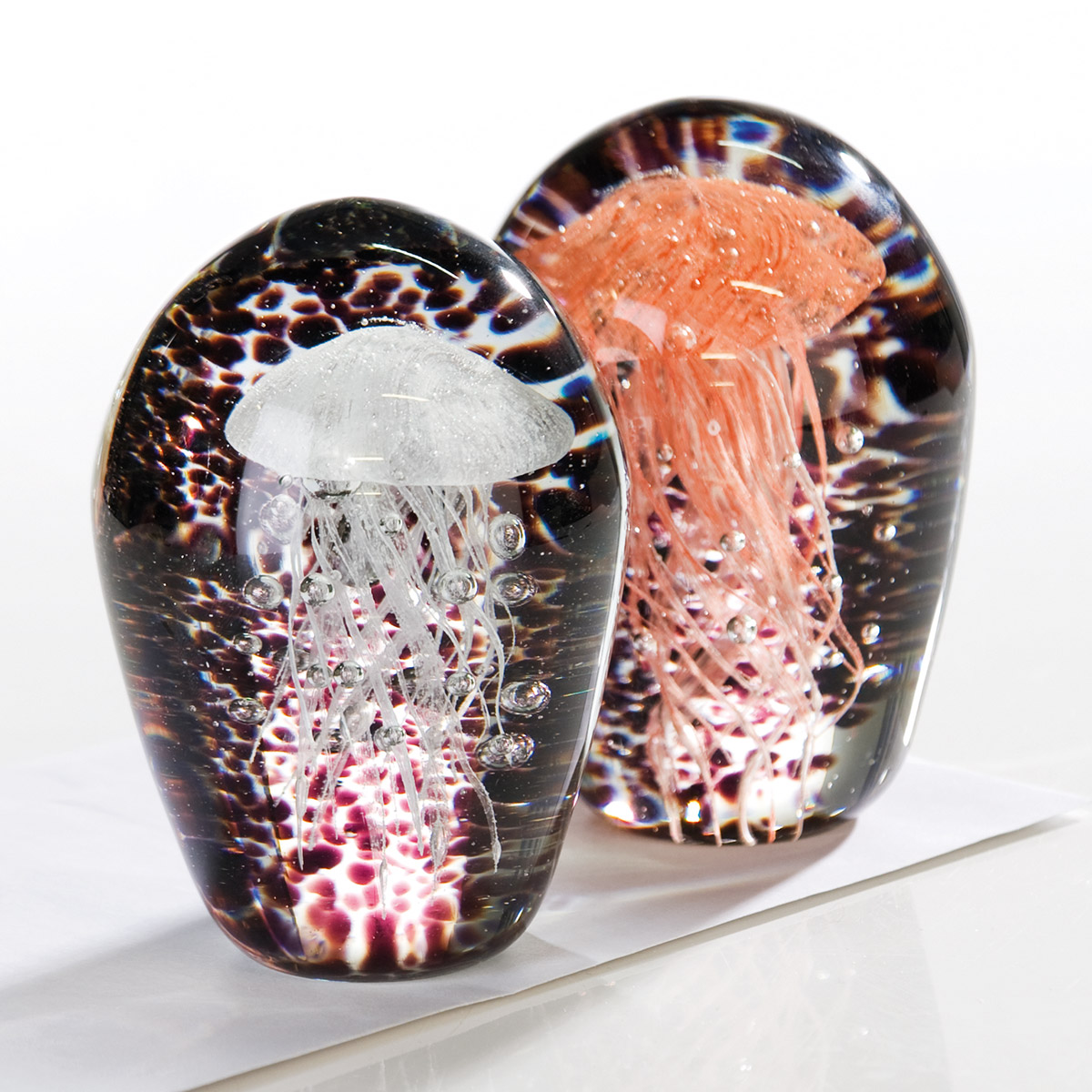 Paperweight jellyfish glass red-black H: 11 cm Gilde