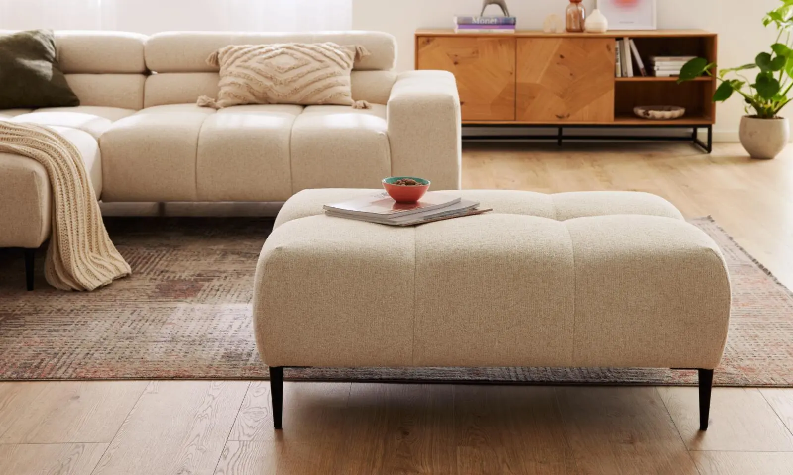 Hocker Nr. 4141 von Roomio