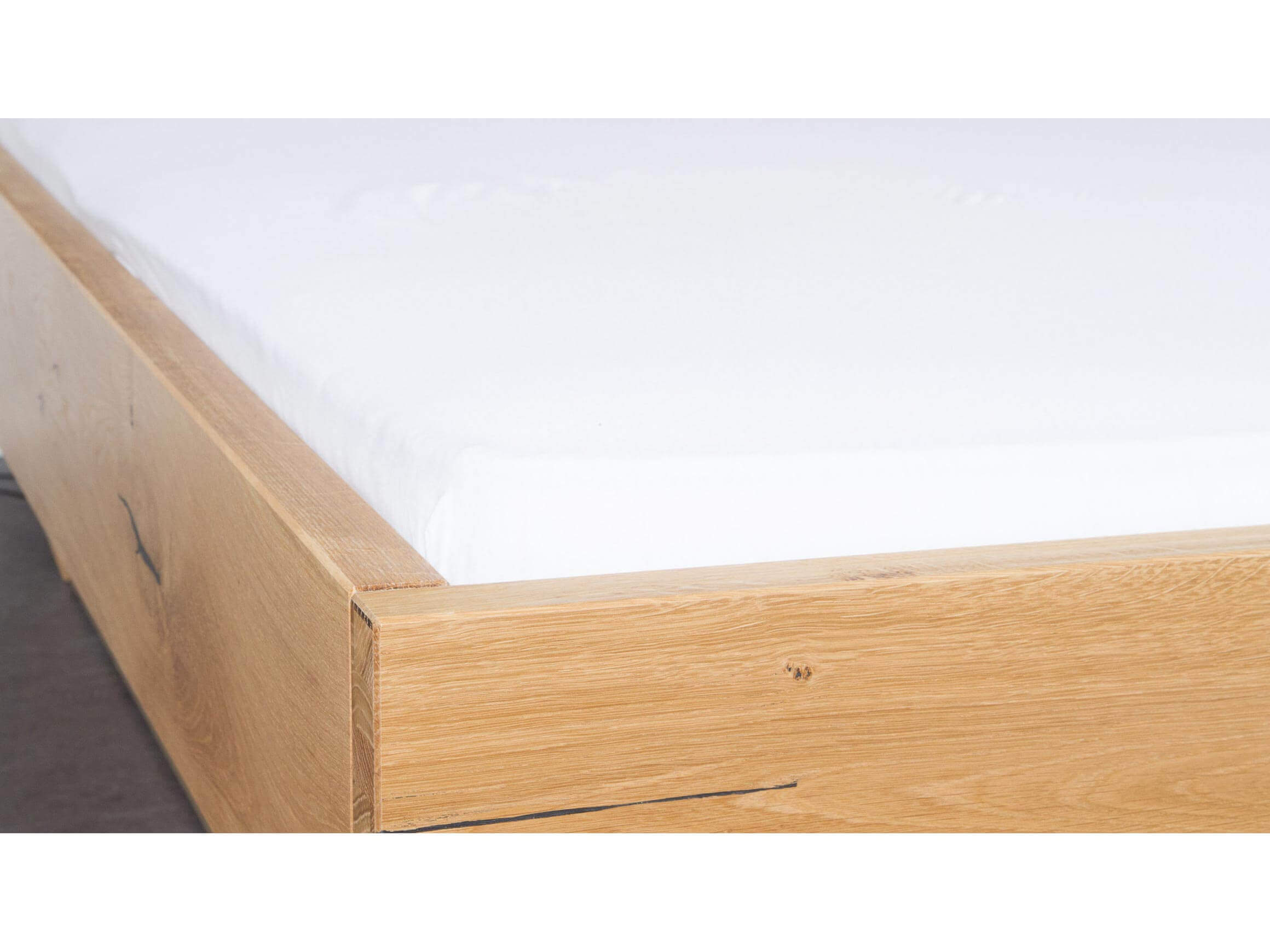Bett Natura Plus, Wildeiche Massiv, 160 x 200 cm