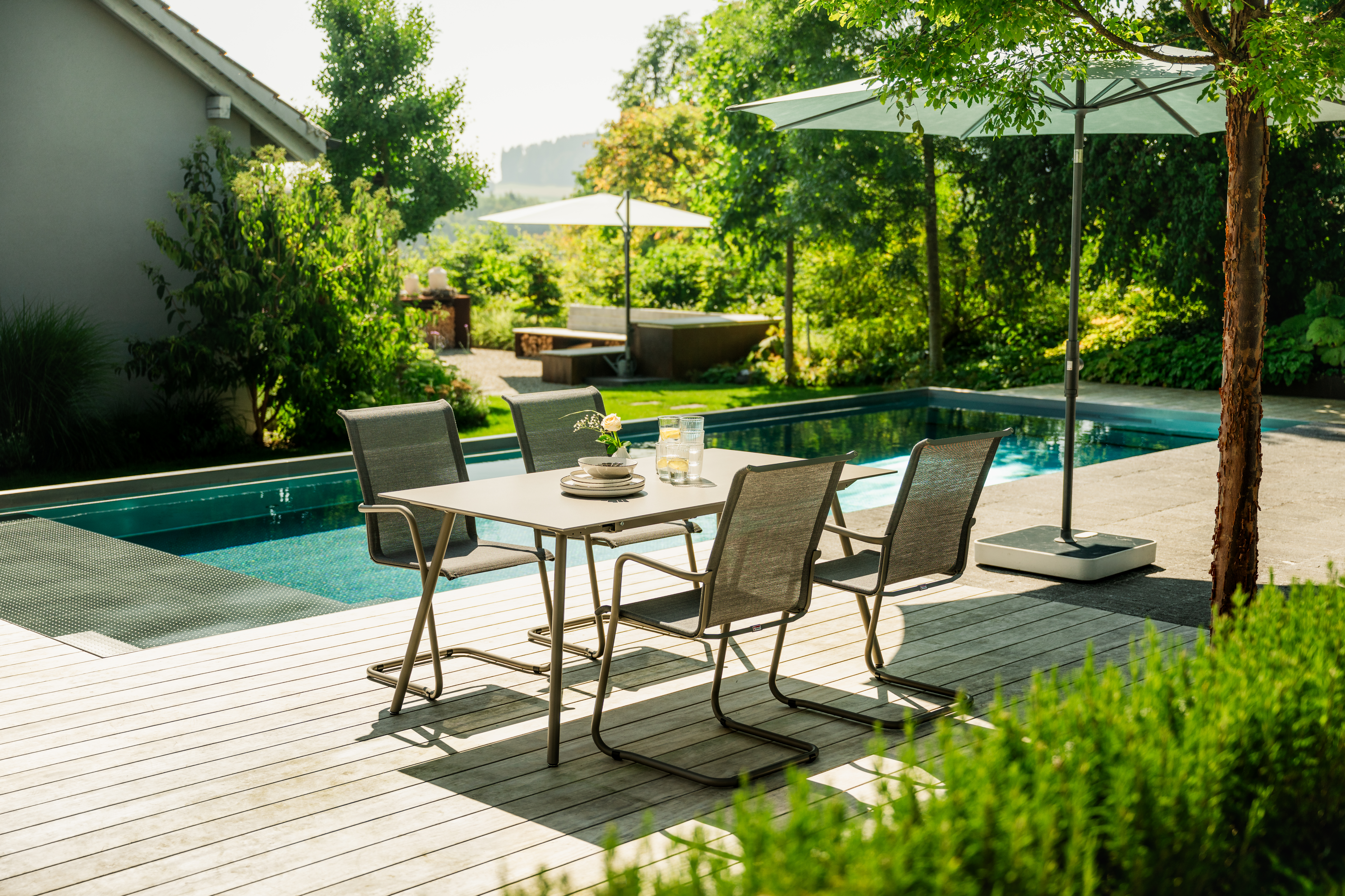 Ausziehtisch Locarno von Schaffner / Farbe: Buchsbaumgelb / Grösse: 160 x 90 cm