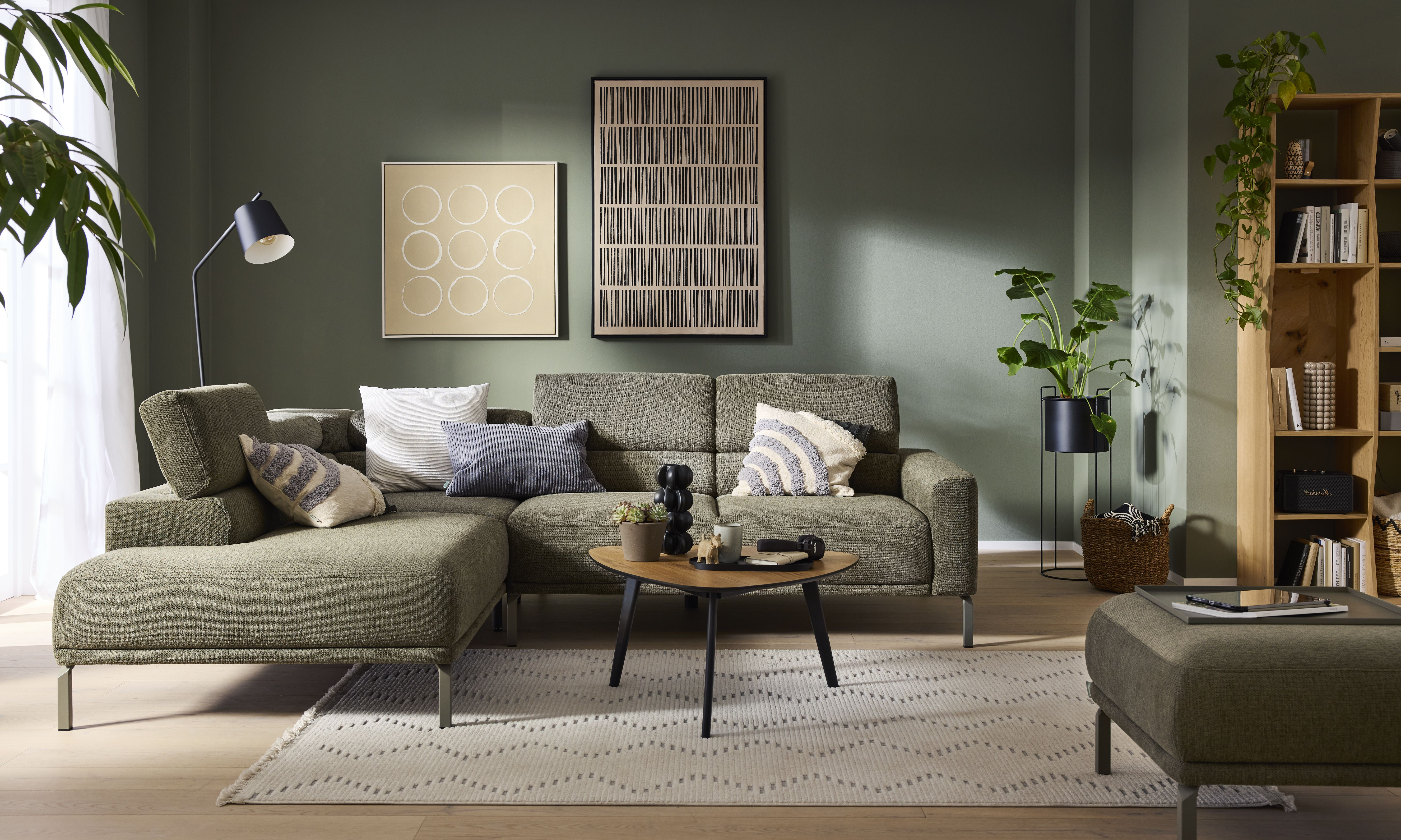 Hocker No. 4106 von Roomio / Farbe: Grün