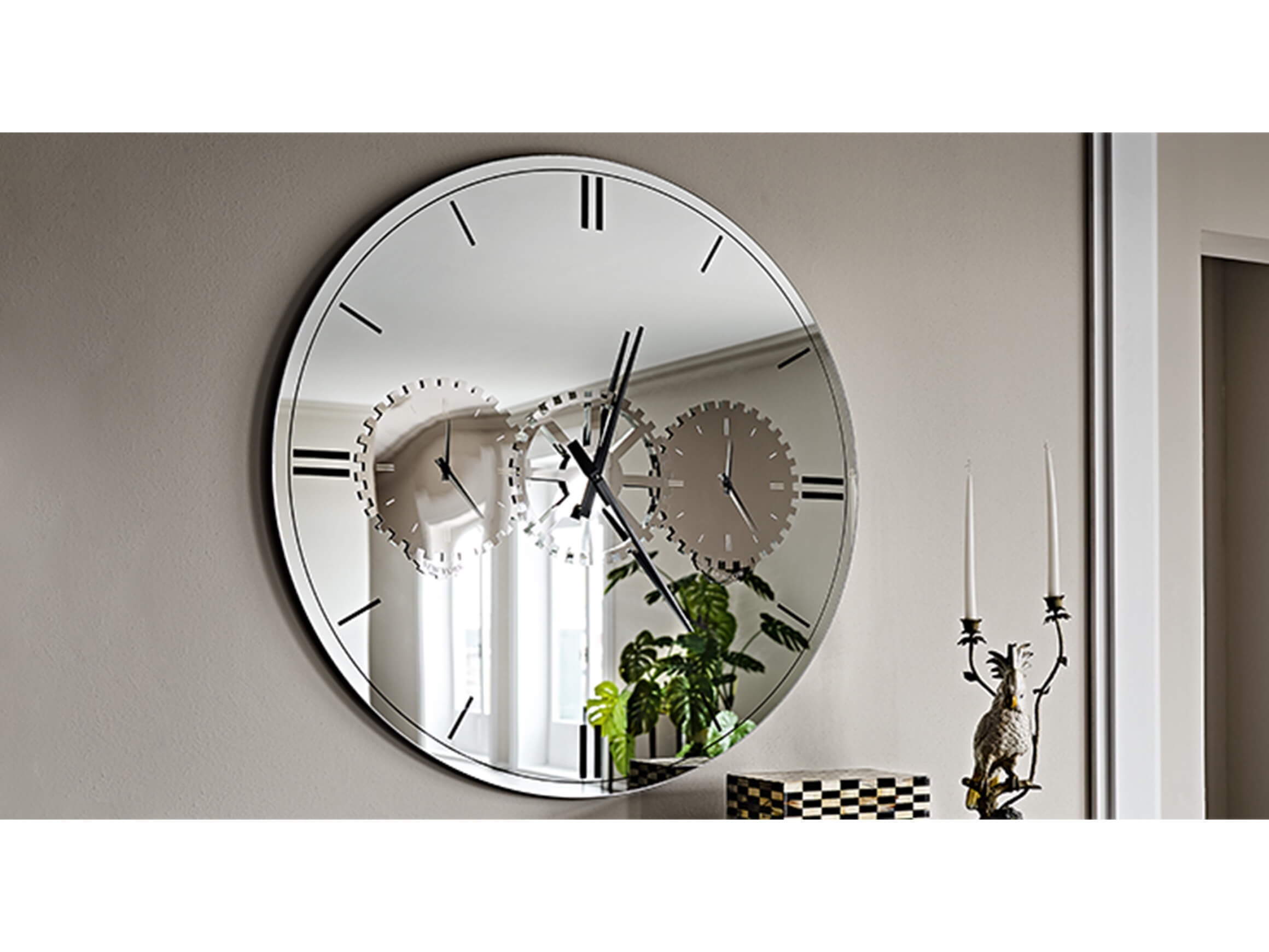 Spiegeluhr Times Cattelan / Farbe: Schwarz-Silber