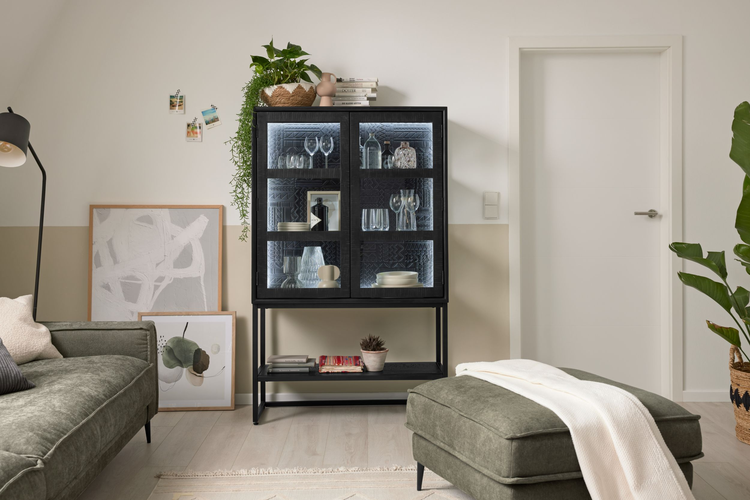 Vitrine Roomio No. 2001 Gutmann / Farbe: