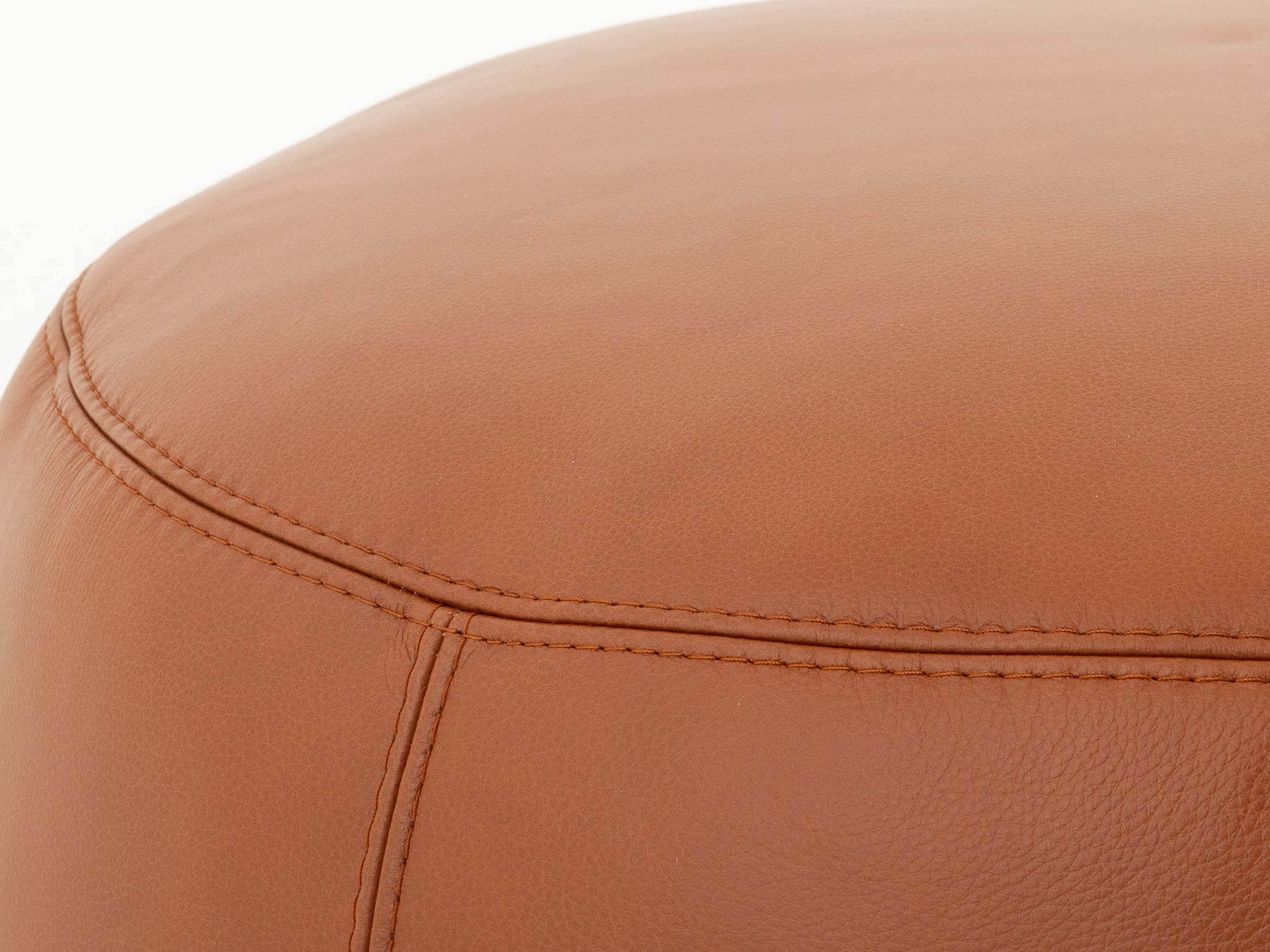 Hocker Annabelle Candy / Farbe: Cognac/ Material: Leder