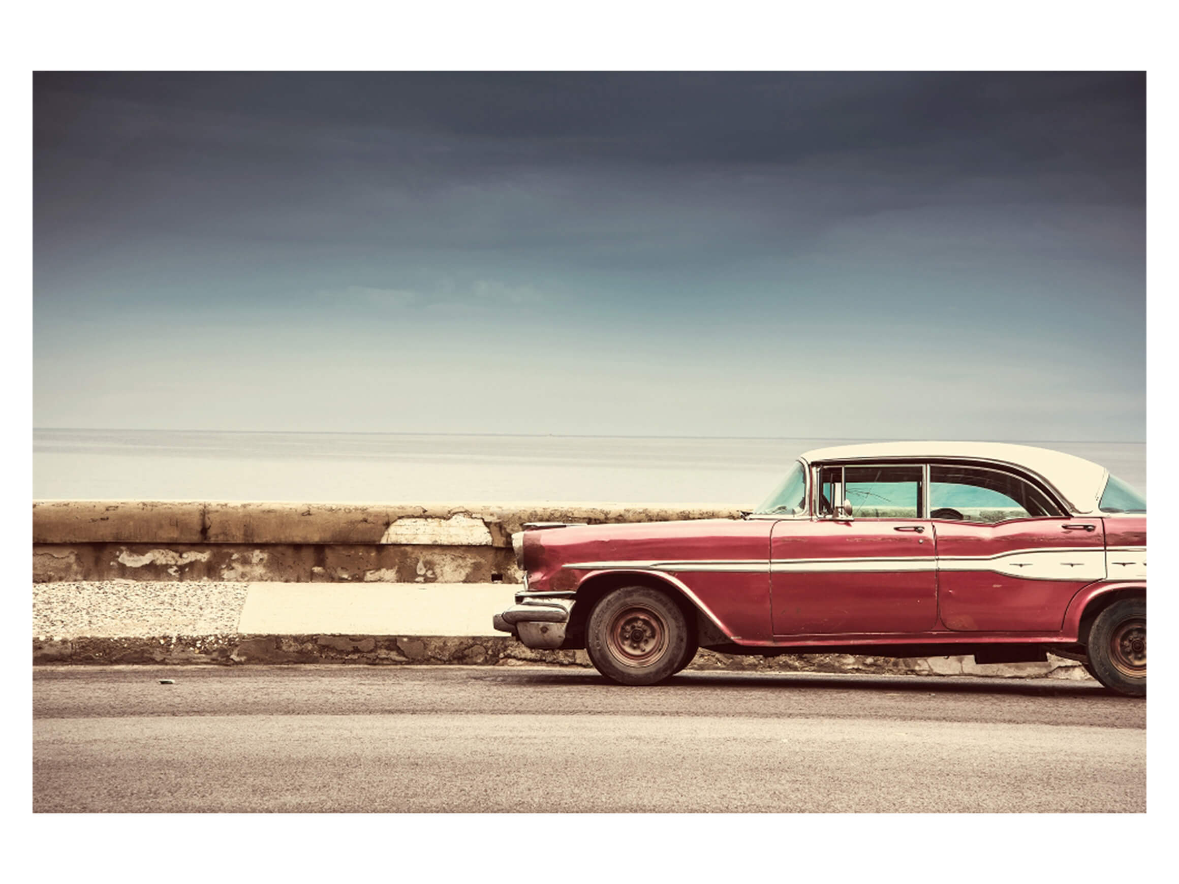 Digitaldruck auf Acrylglas Roter Oldtimer image LAND / Grösse: 150 x 100 cm