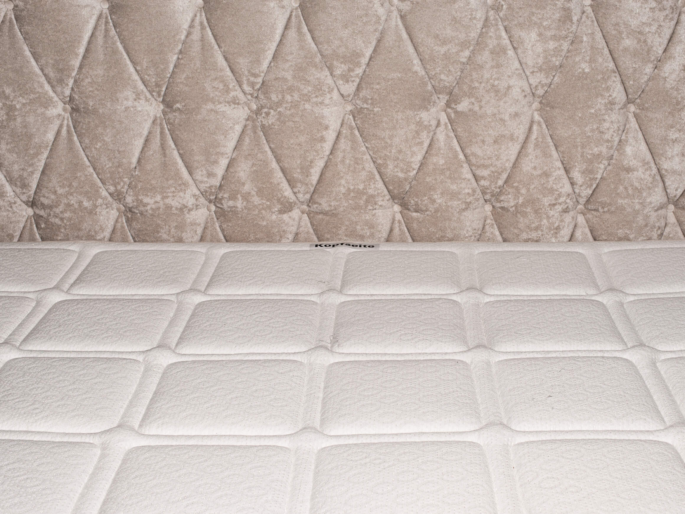 Boxspringbett Cubic Chesterfield Ada AT / Farbe: Grau