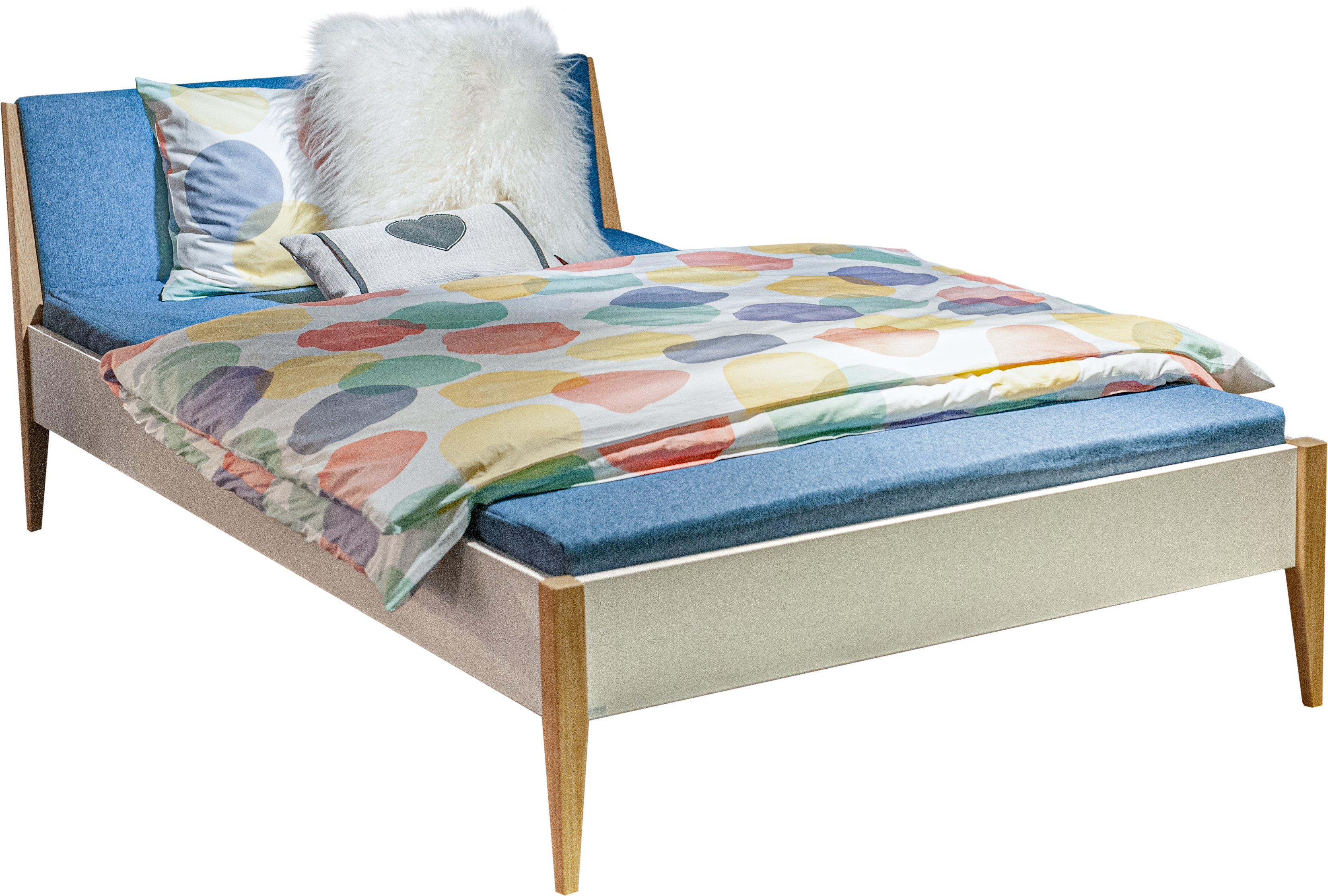 Stiene ‘Traumliege’ from Paidi / Colours: beige, blue, wood-coloured / Dimensions: 120 x 210 cm
