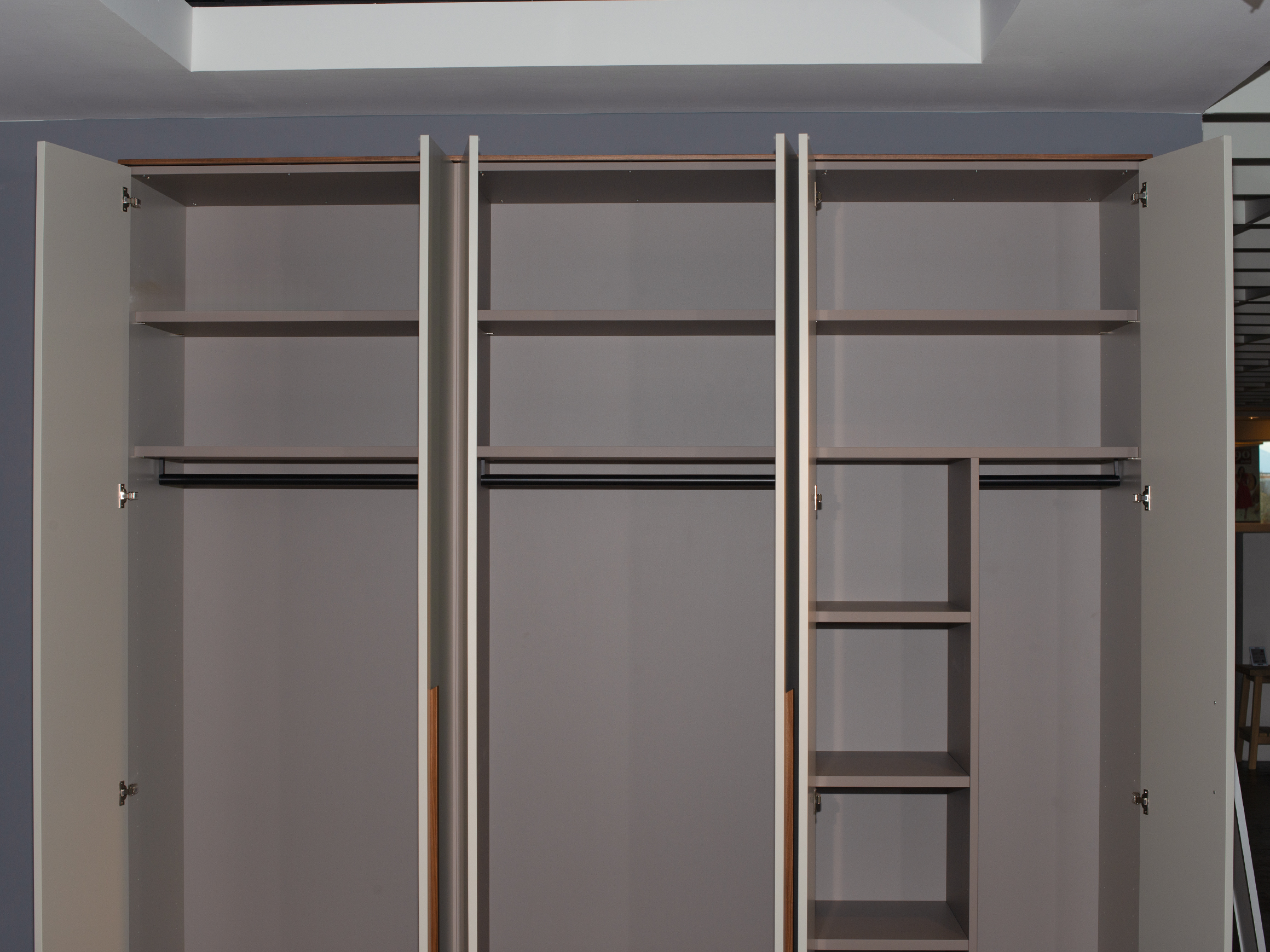 Drehtürenschrank Mia MAB Möbel AG