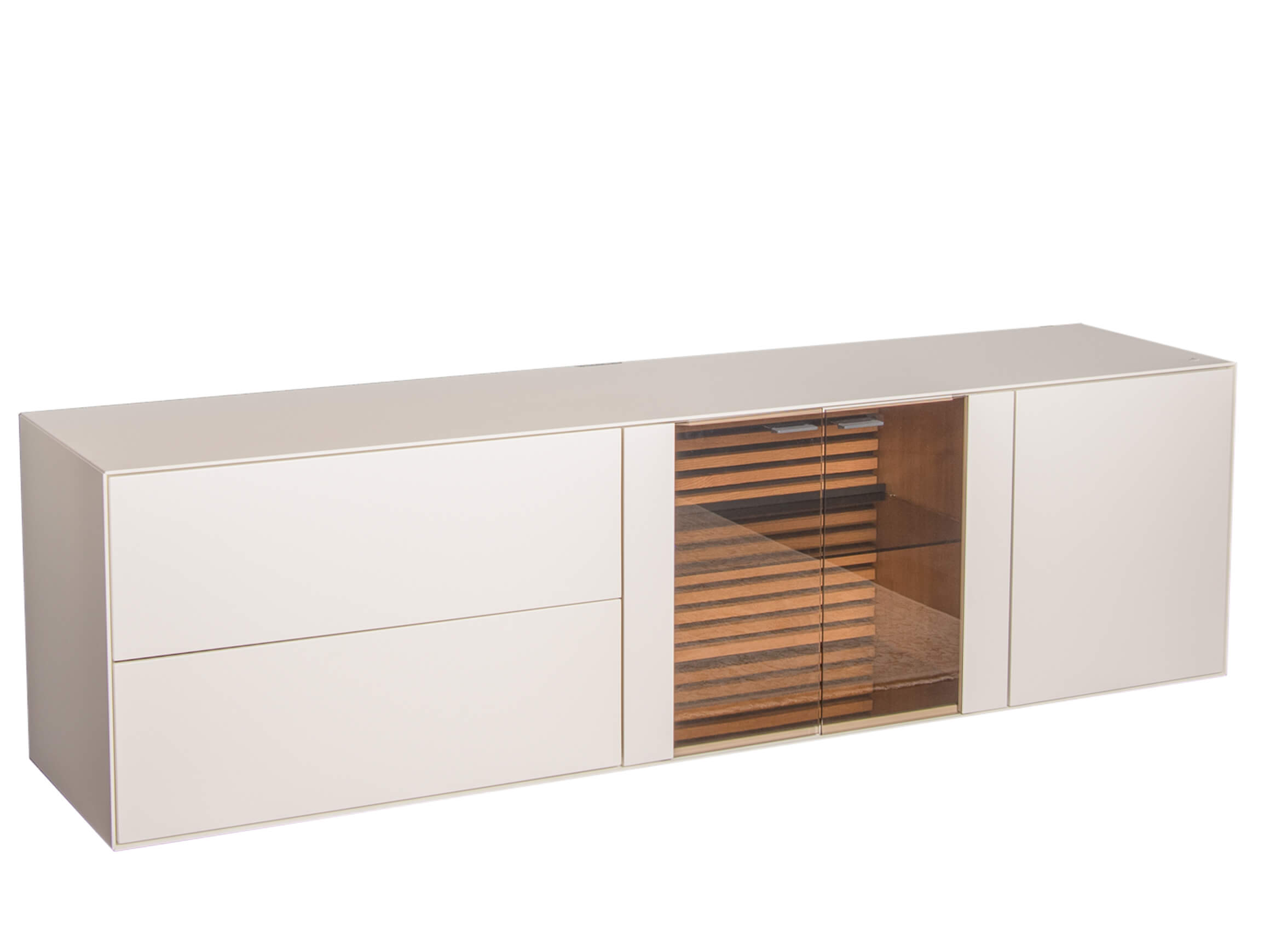 Lowbaord Yonna Hartmann