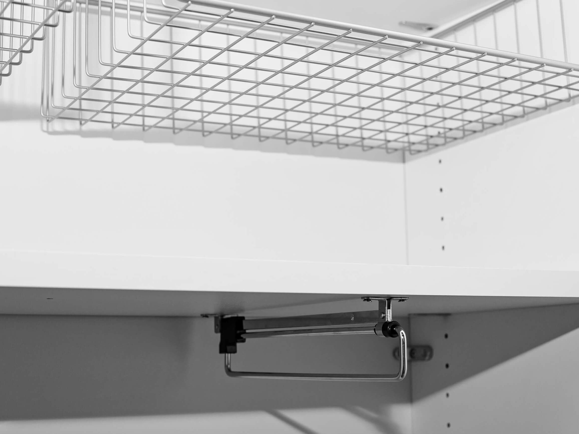 Drehtürenschrank Longline Jutzler