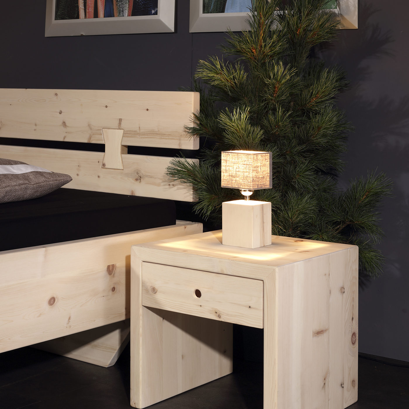 Besitelltisch Rosenheim von Sprenger / Grösse: 45 x 46 cm