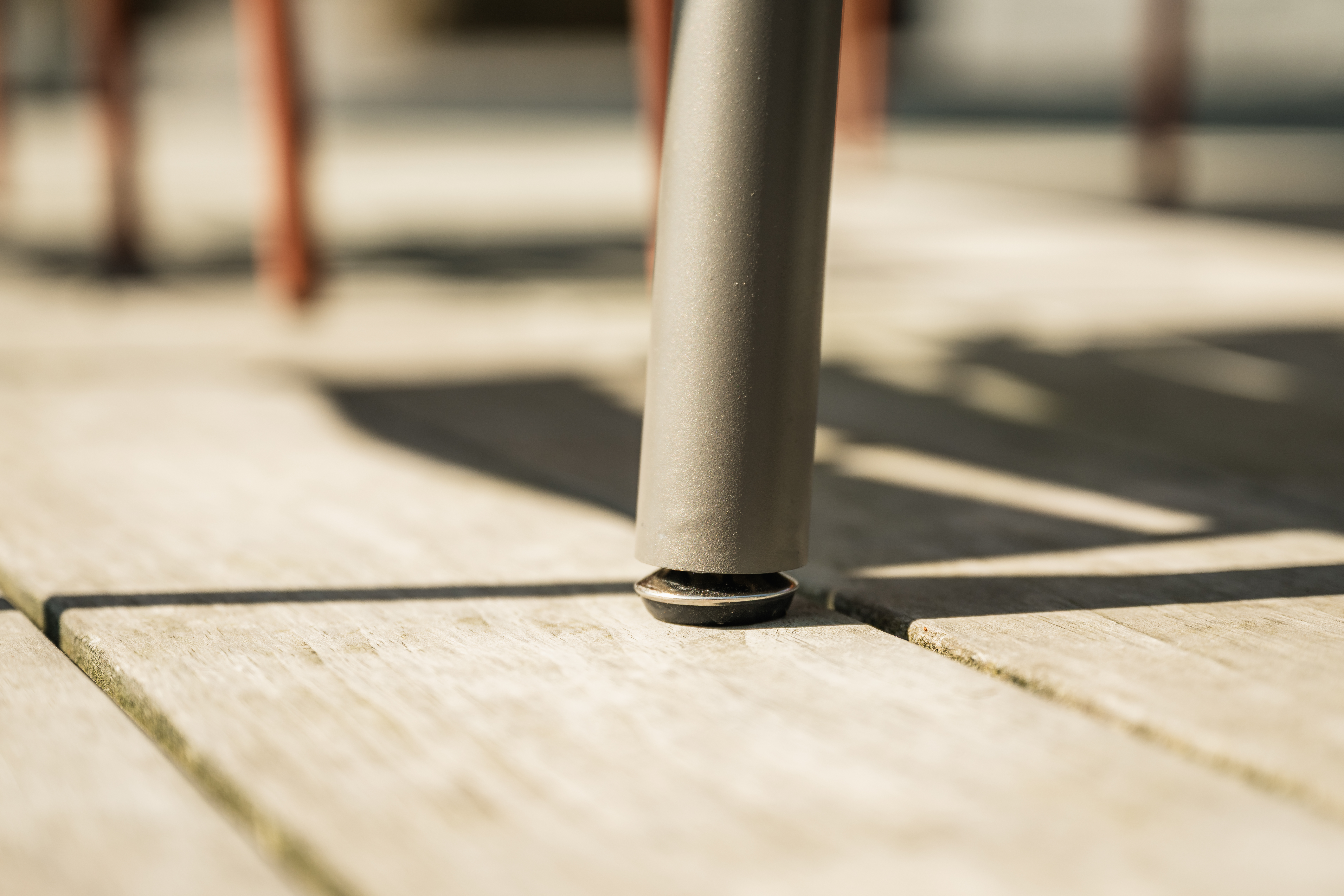 Glasfaser-Tisch Locarno von Schaffner / Farbe: Rot / Grösse: 160 x 90 cm